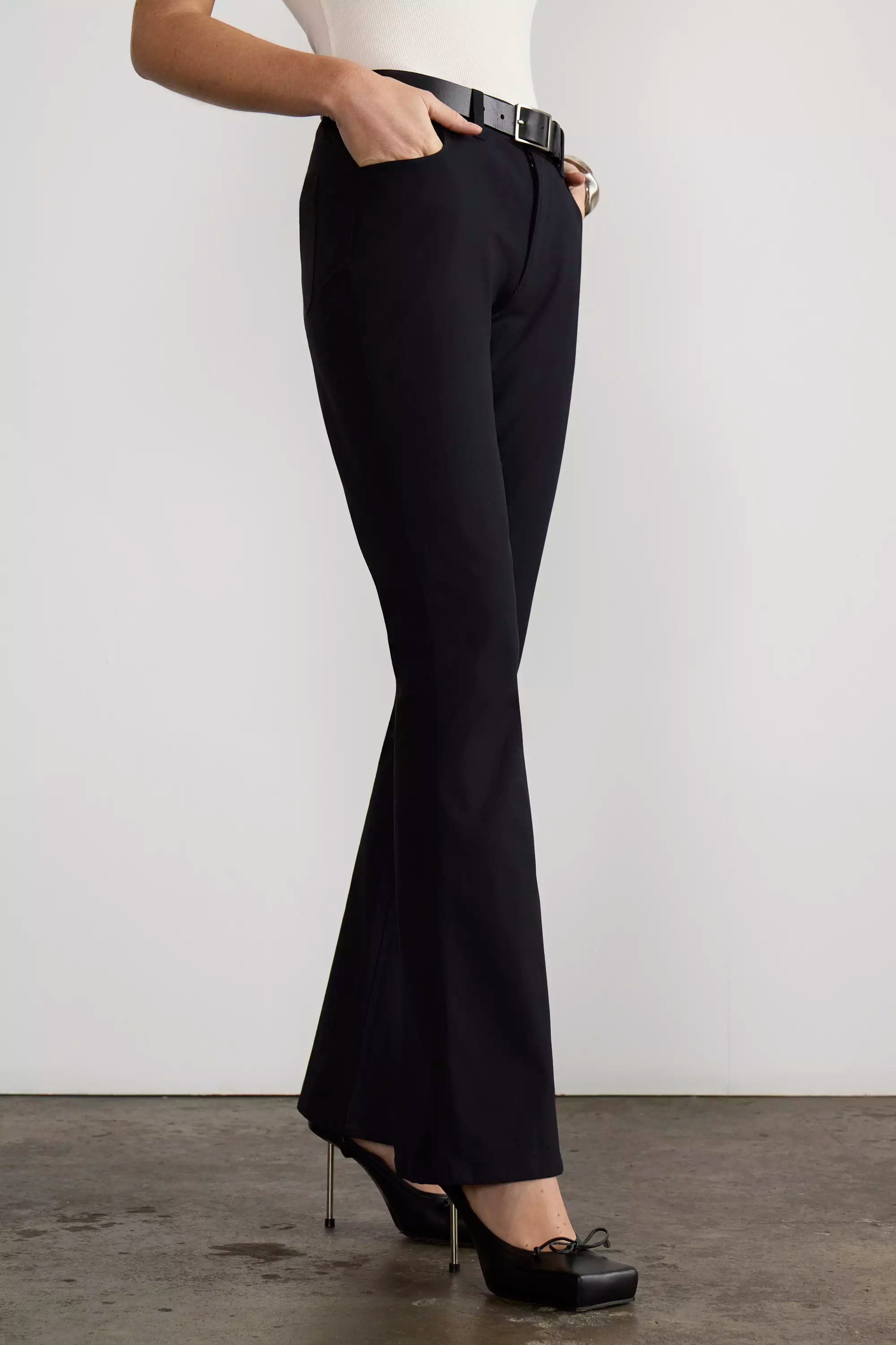 Limitless Mid-Rise Boot Cut Pant - Black