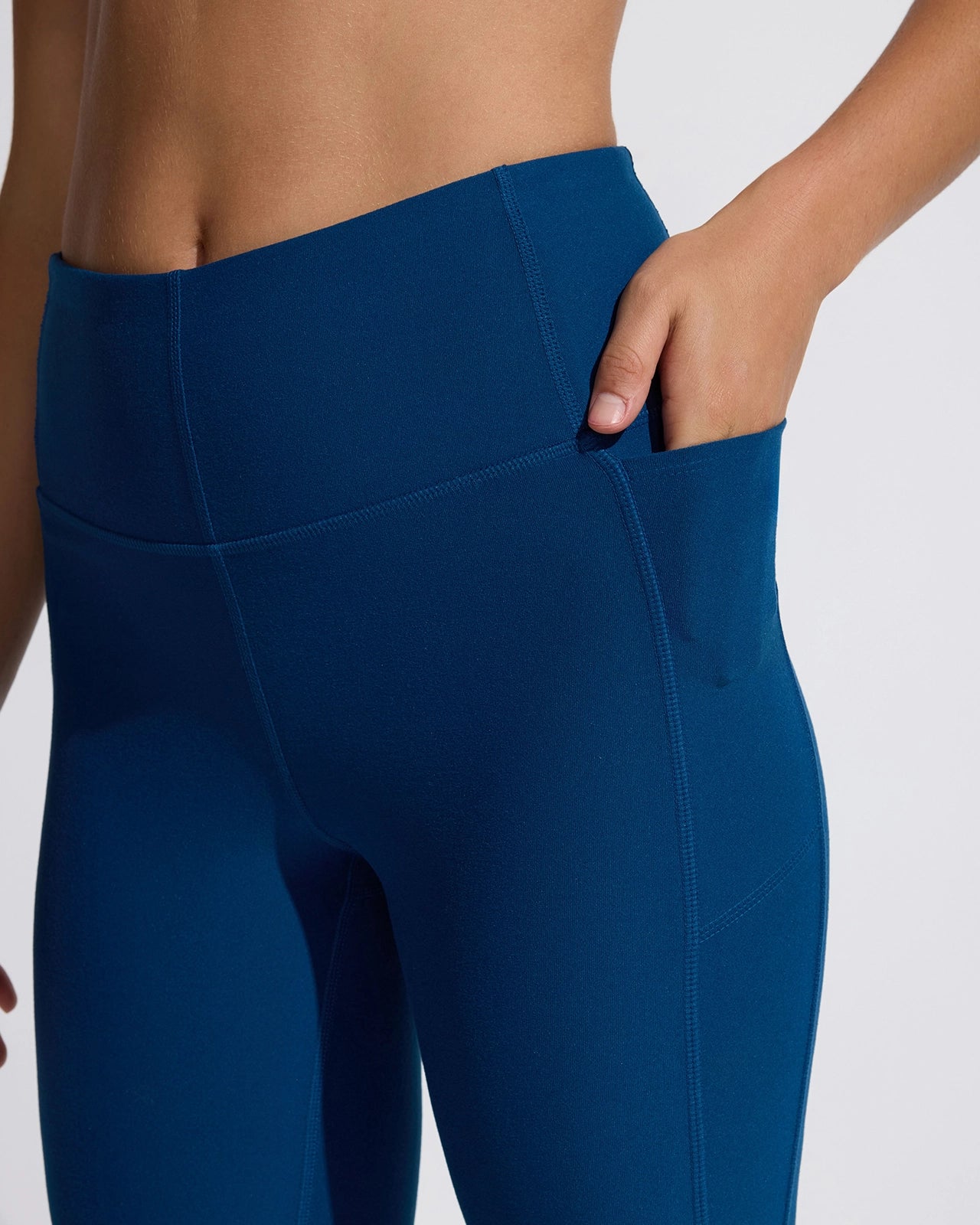 The Active Half-Moon Power Mesh GRS Certified Recycled Poly Legging - Navy
