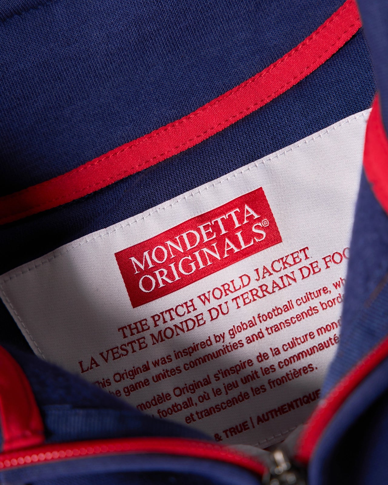 The Pitch World Jacket - Pitch Navy/France