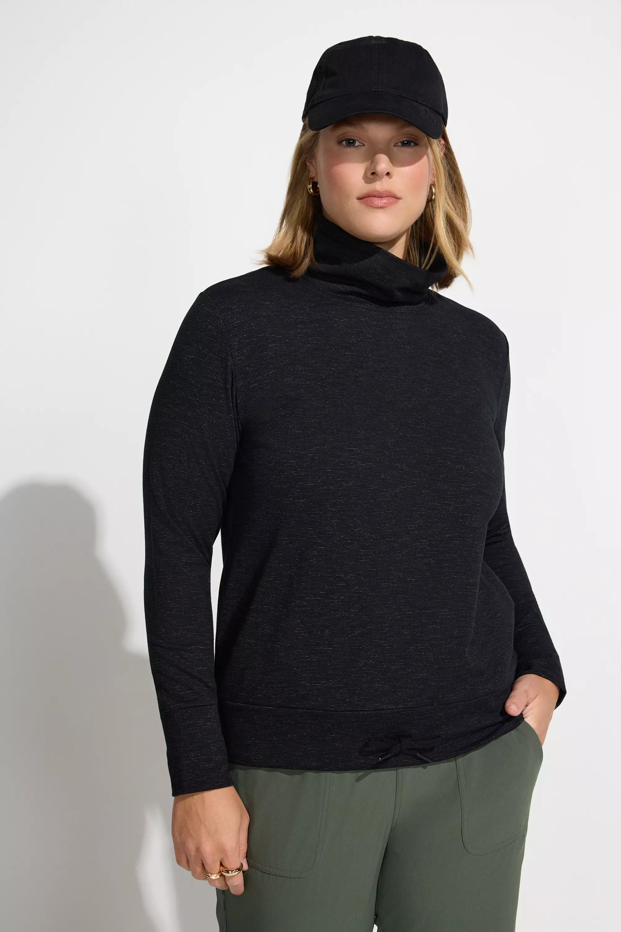 Women’s Space Dye Pullover Top - Black Combo
