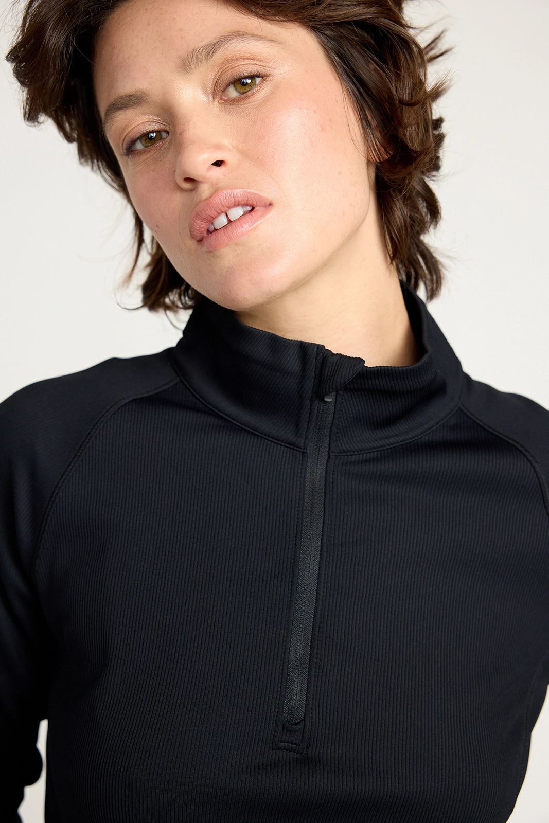 The Active Ribbed GRS Certified Recycled Nylon 1/4 Zip - Black