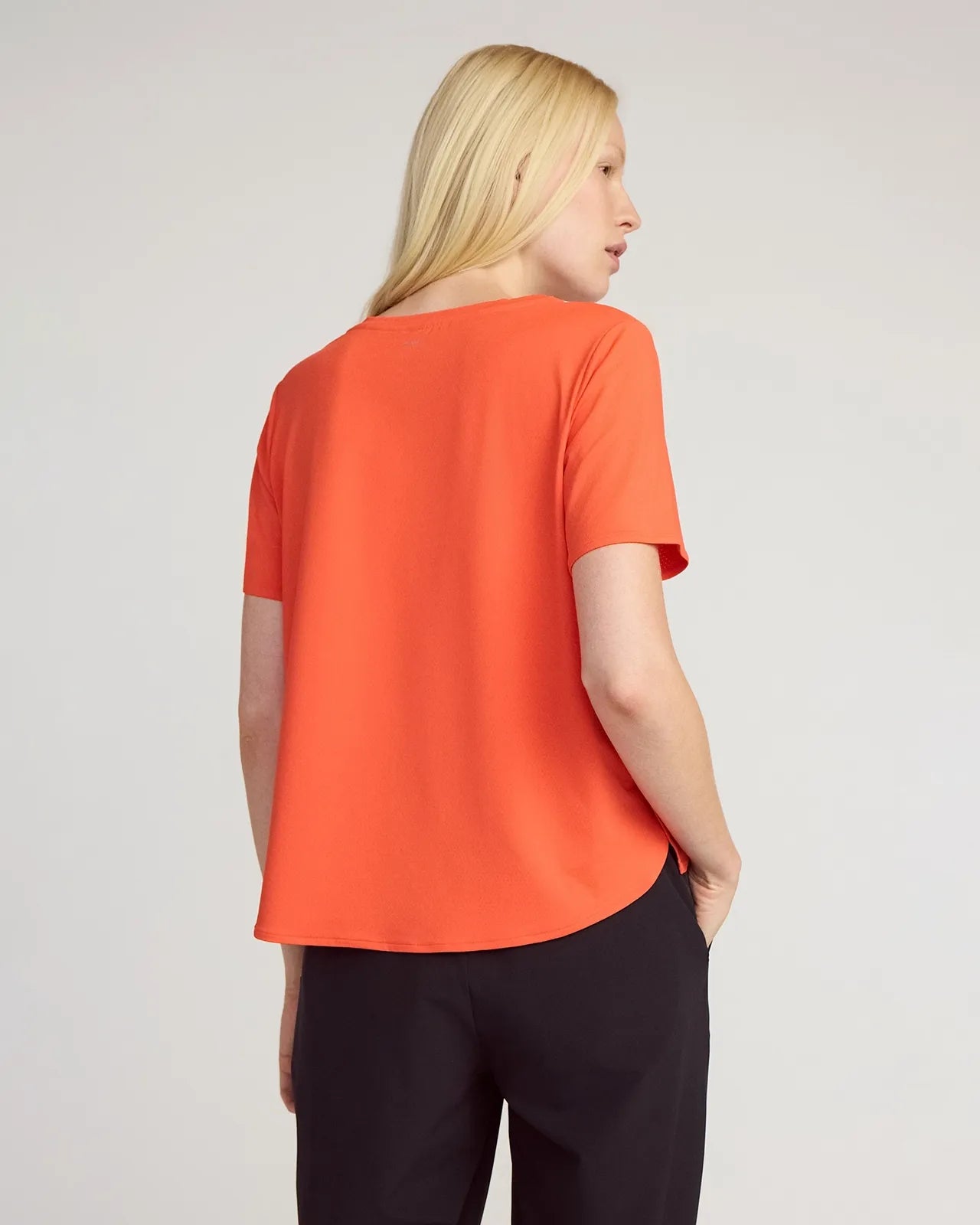 The Active Stretch GRS Certified Recycled Nylon Side Slits Tee - Cherry Tomato