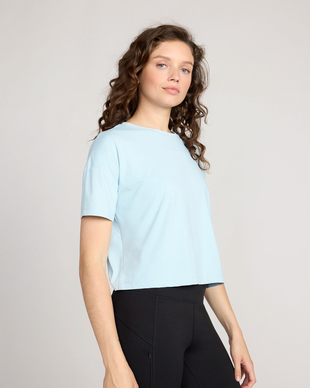 The Breathable GRS Certified Recycled Nylon Mesh Cropped Tee - Winter Sky Blue