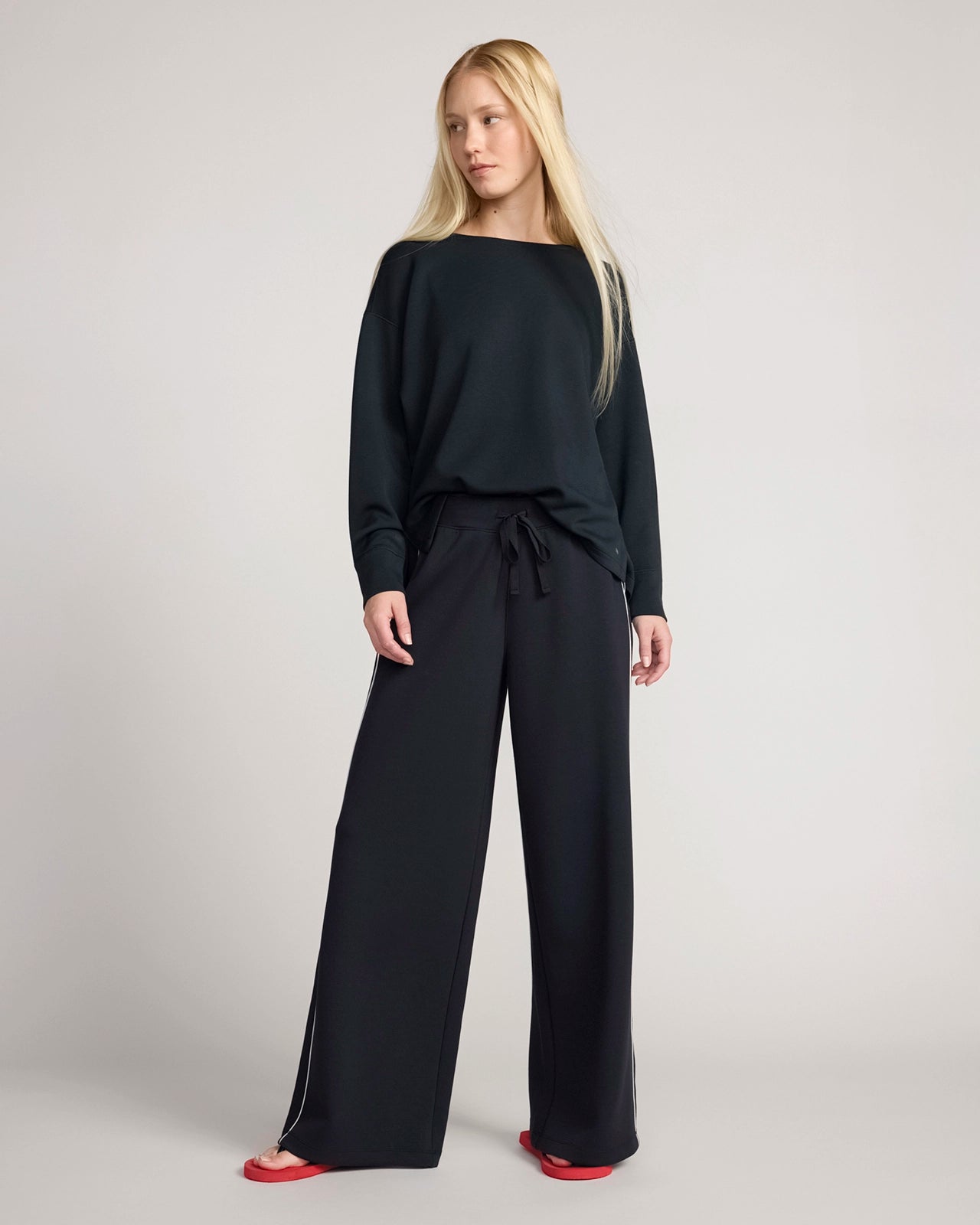 The Soft Luxe Tech Fleece Top - Jet Black