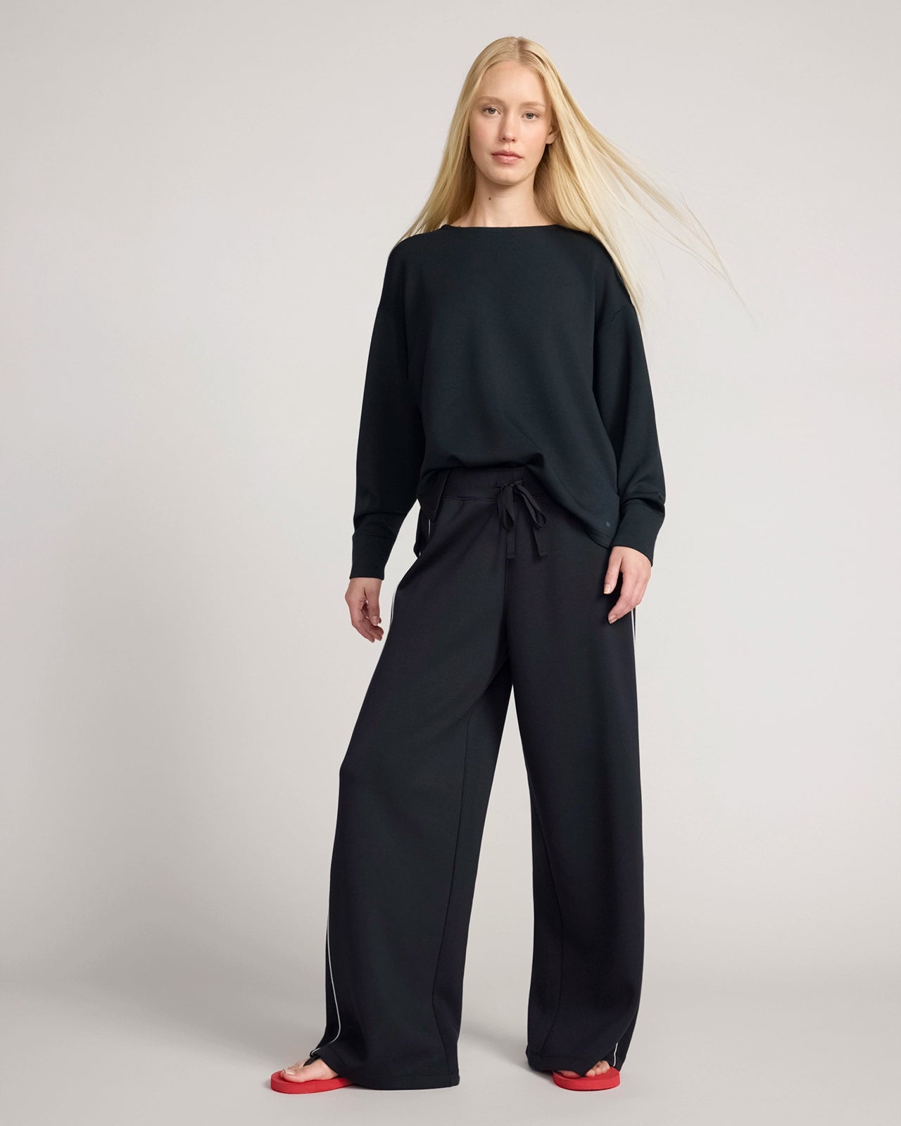 The Soft Luxe Tech Fleece Top - Jet Black