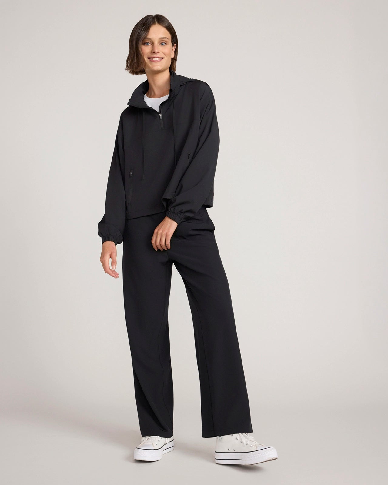 The Stretch Lightweight Run Popover Jacket - Black