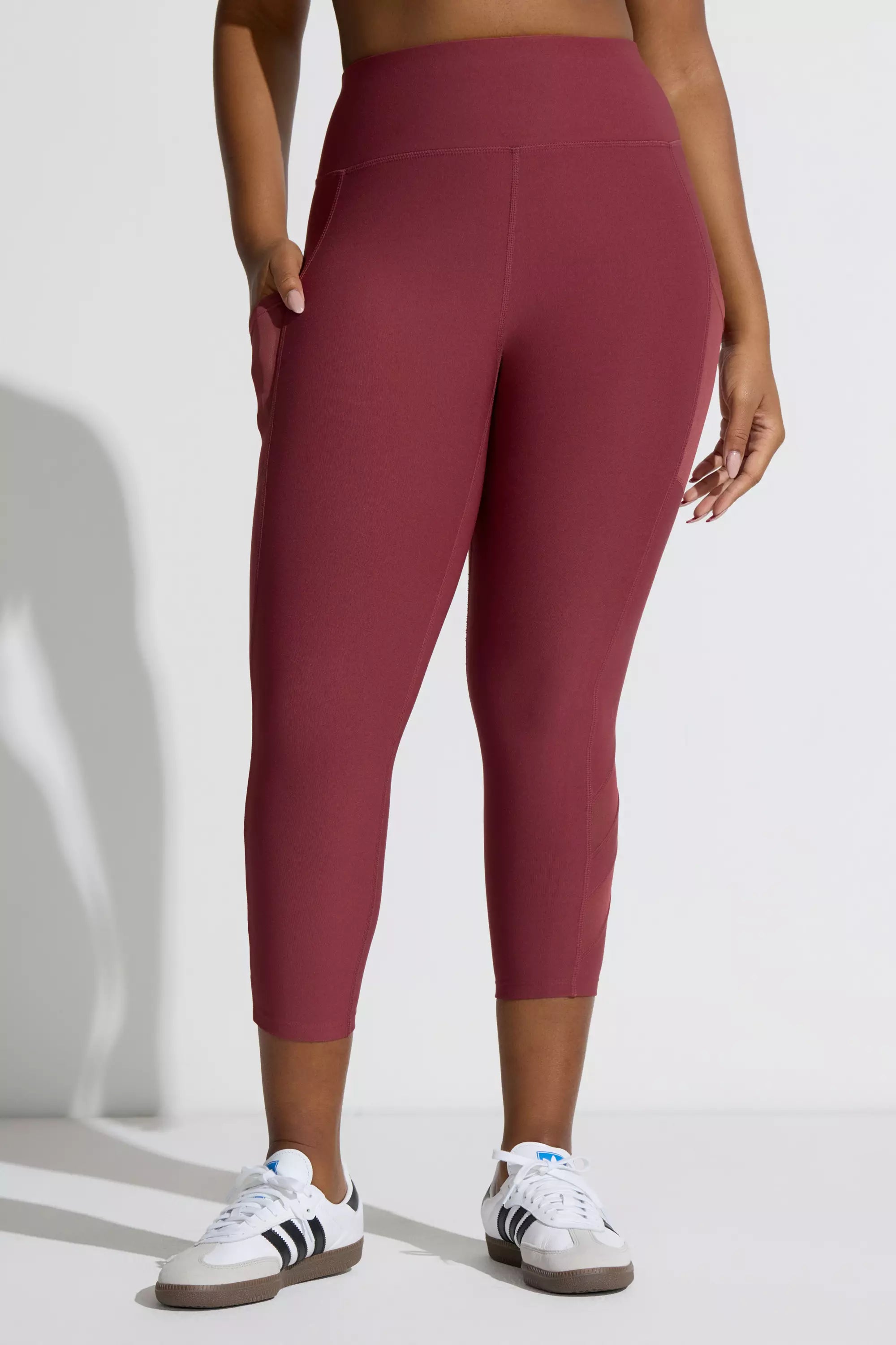 Women’s Mesh Capri - Oxblood Red