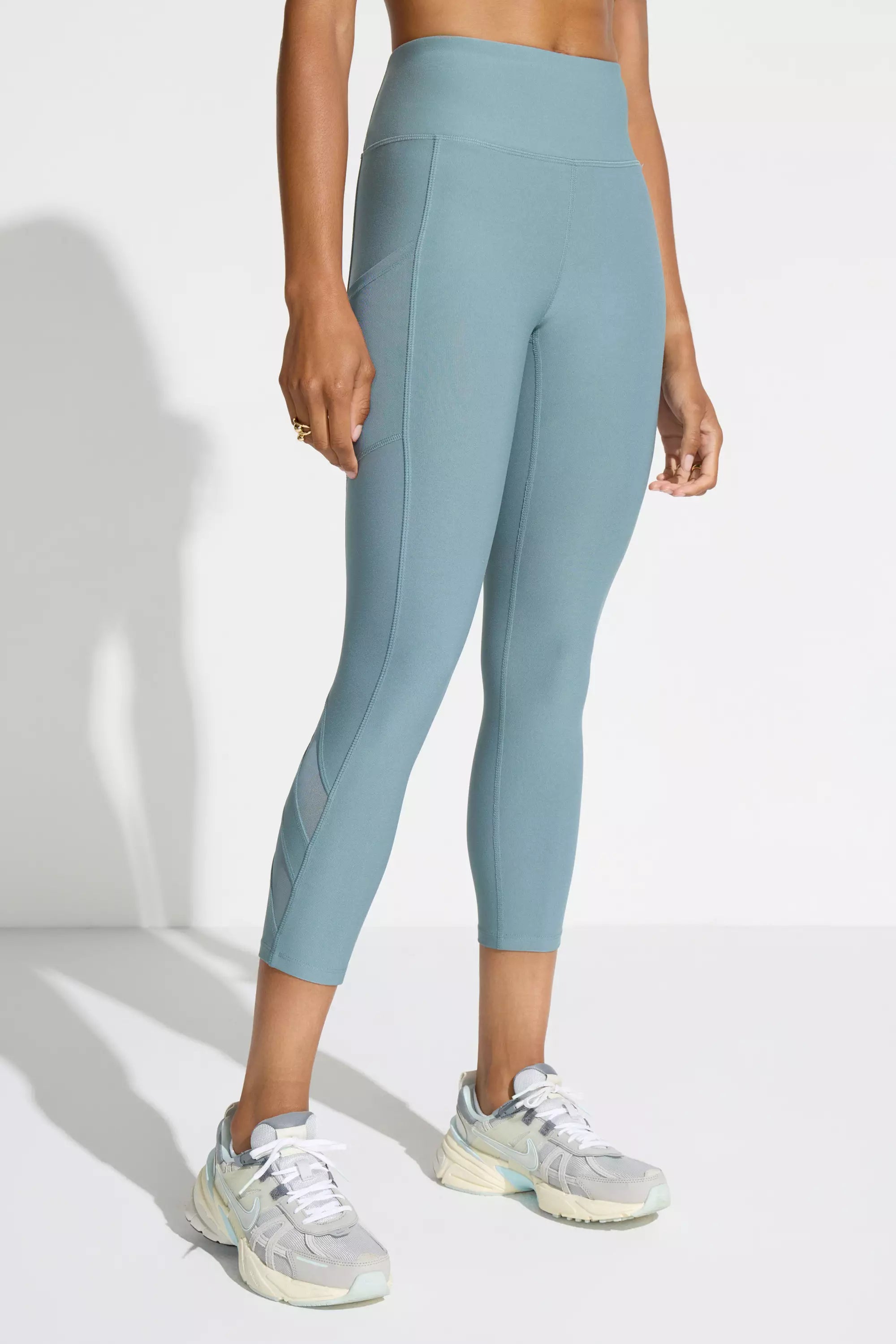 Women’s Mesh Capri - Trooper