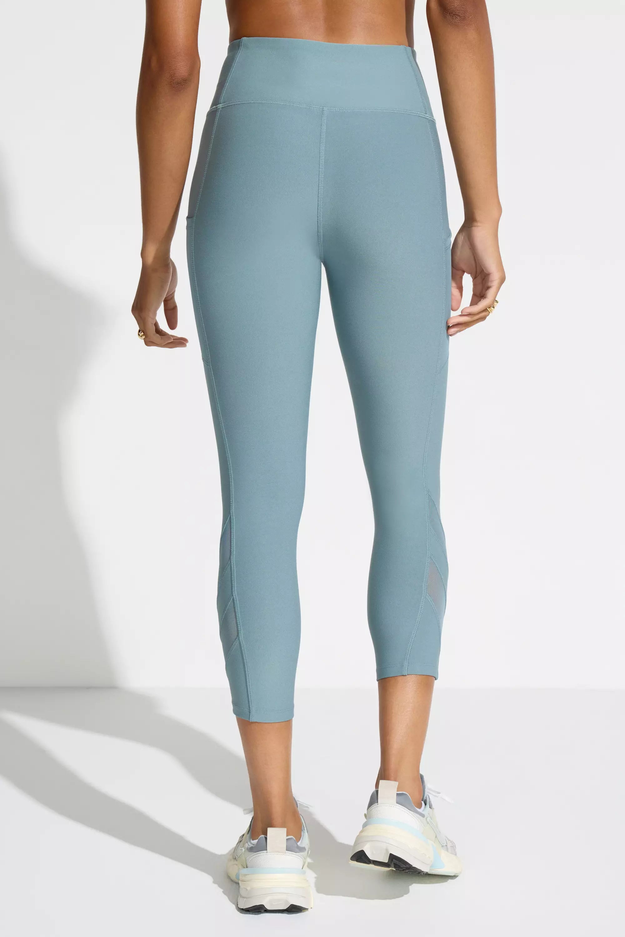 Women’s Mesh Capri