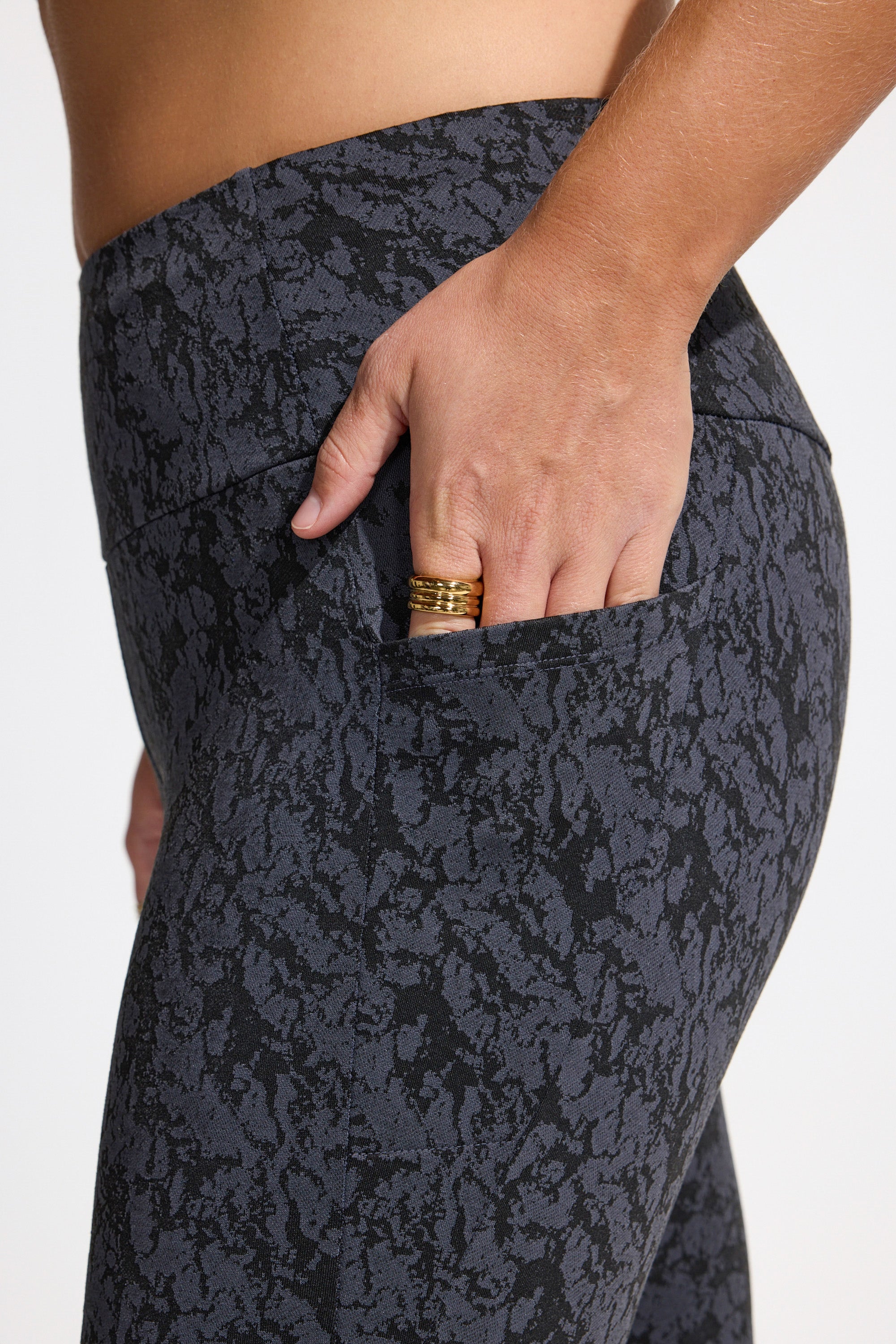 Women’s Cold Gear Legging - India Ink