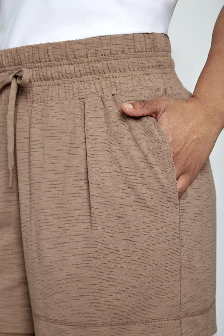 Women’s Long Mile Walking Short - Mocha Mousse