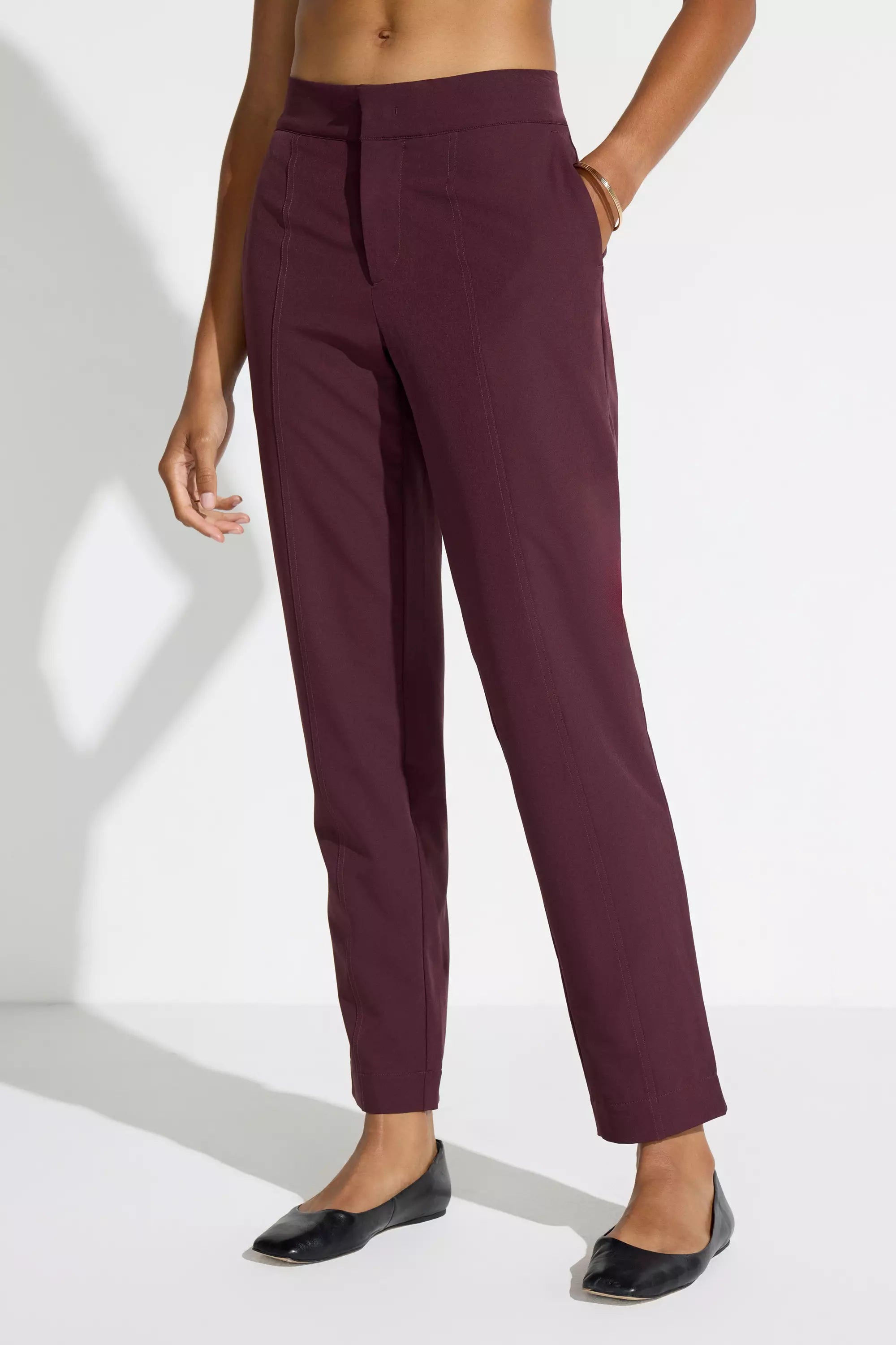 Women’s Woven Travel Pant