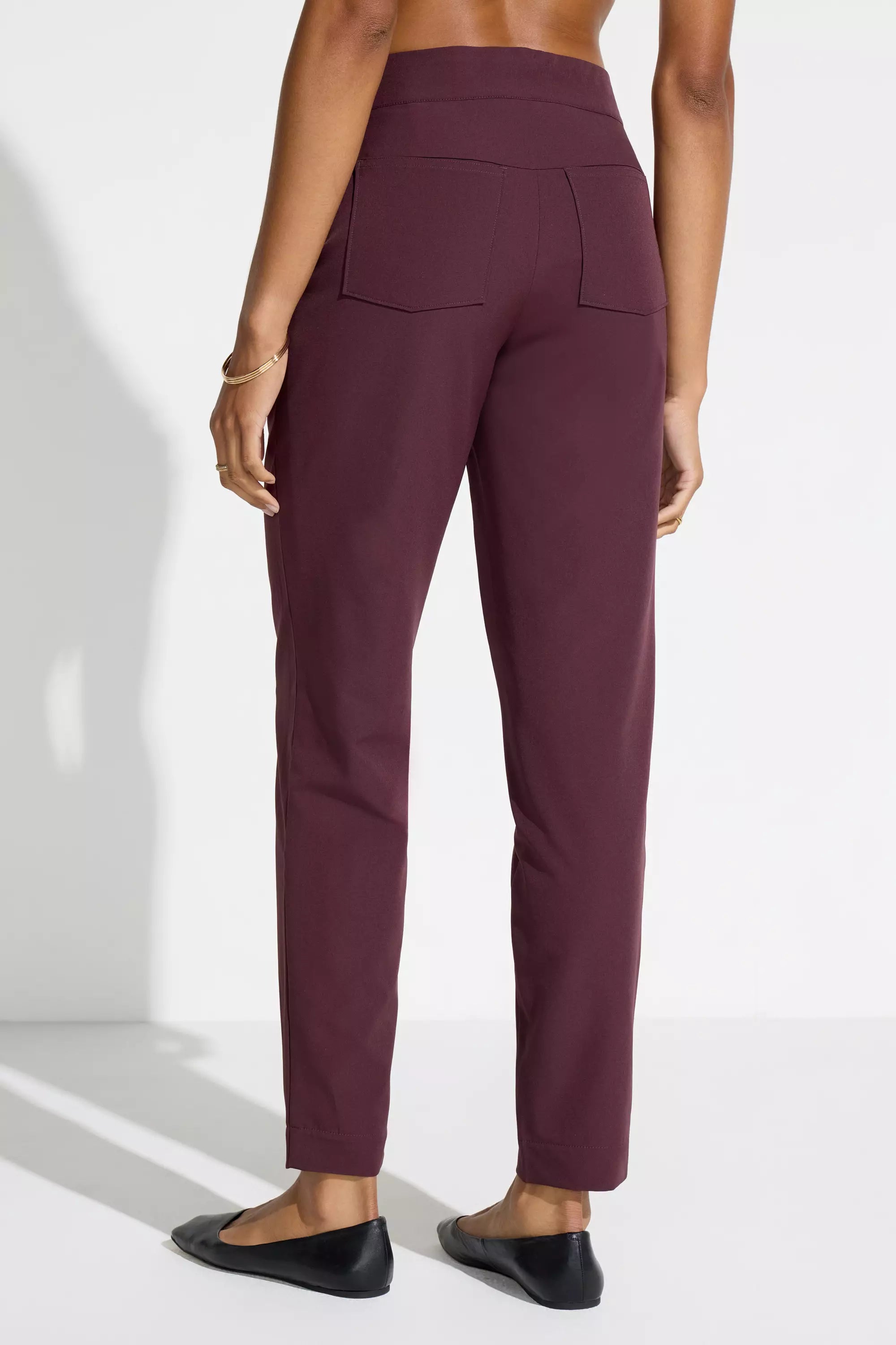 Women’s Woven Travel Pant