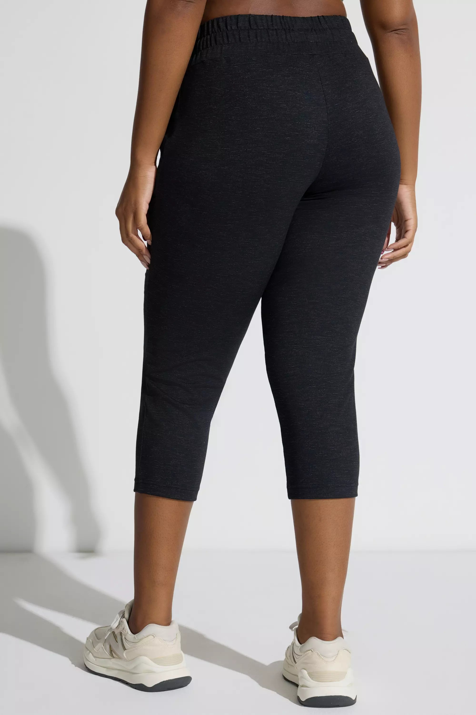 Women’s Capri Jogger - Black Combo