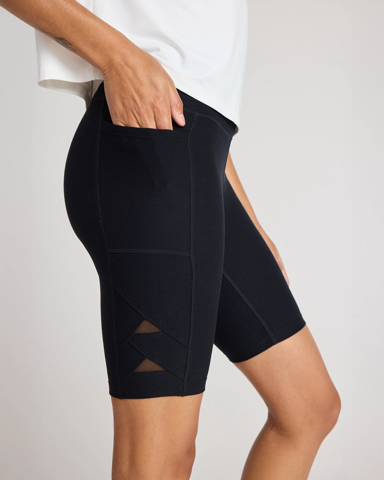 The Active GRS Certified Recycled Poly Triangle Mesh Insert Biker Short - Black