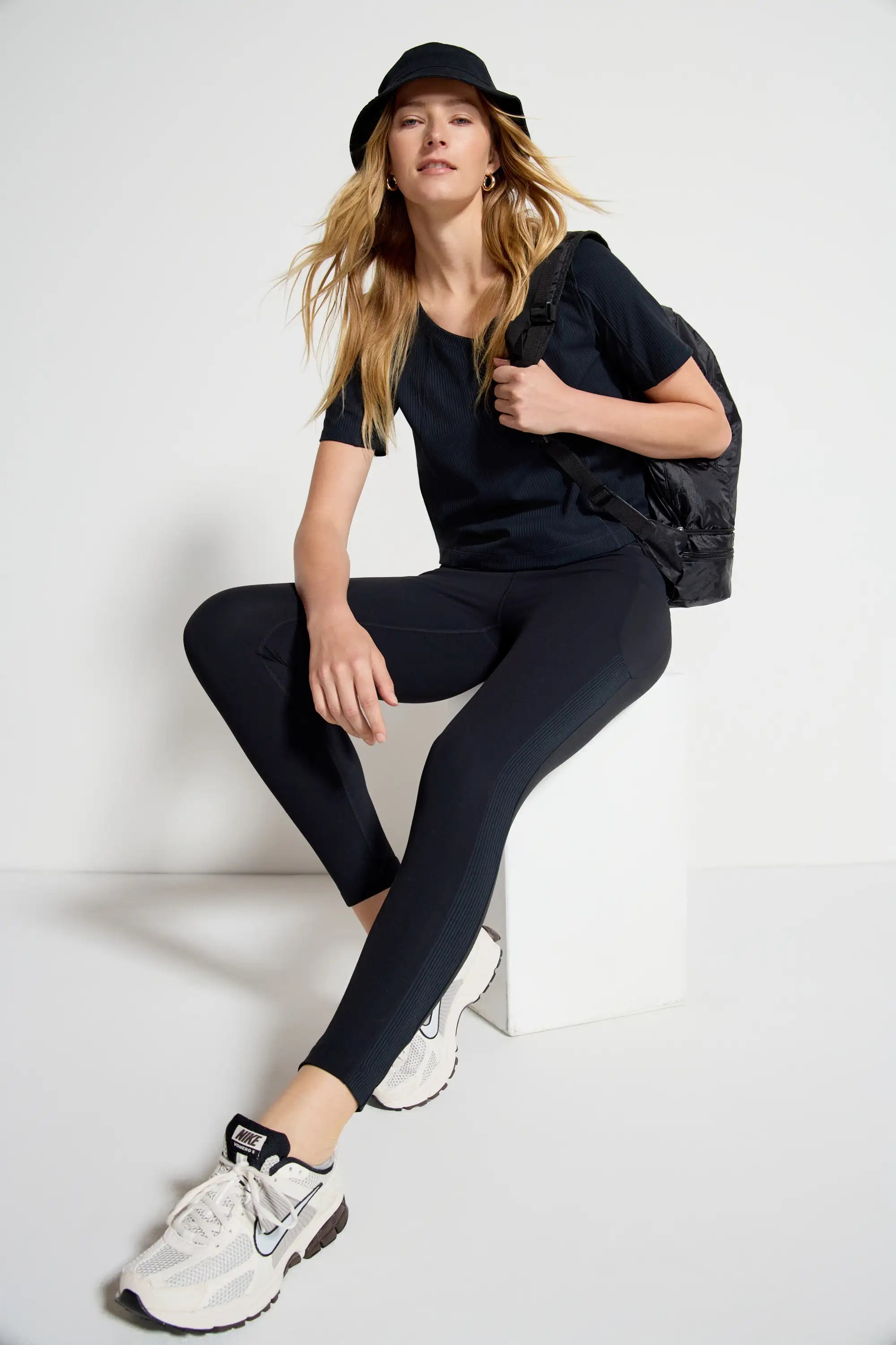 Women's Mixed Media Hike Legging - Black