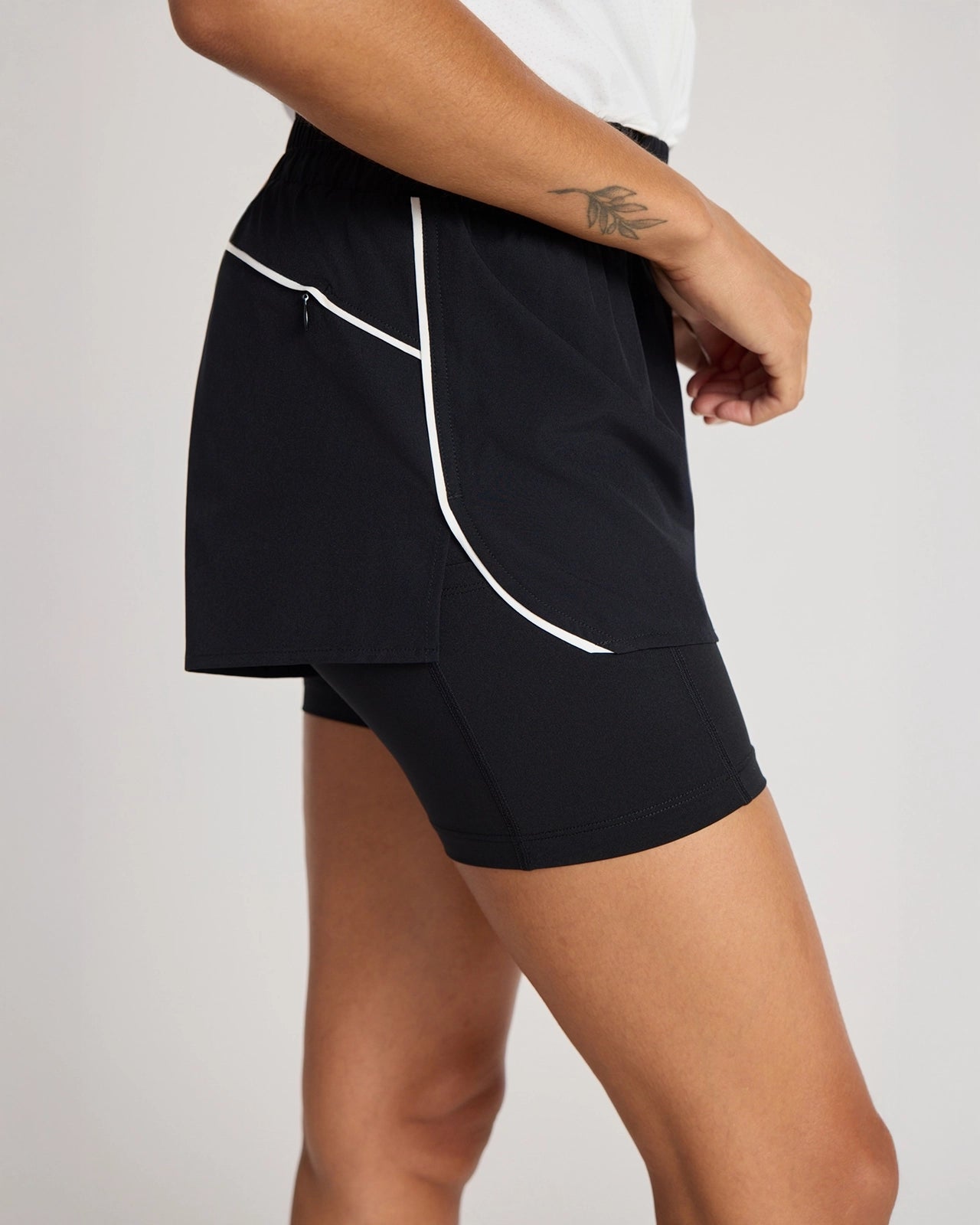 The Built-In Liner GRS Certified Recycled Poly 3.5" Run Short - Black/White