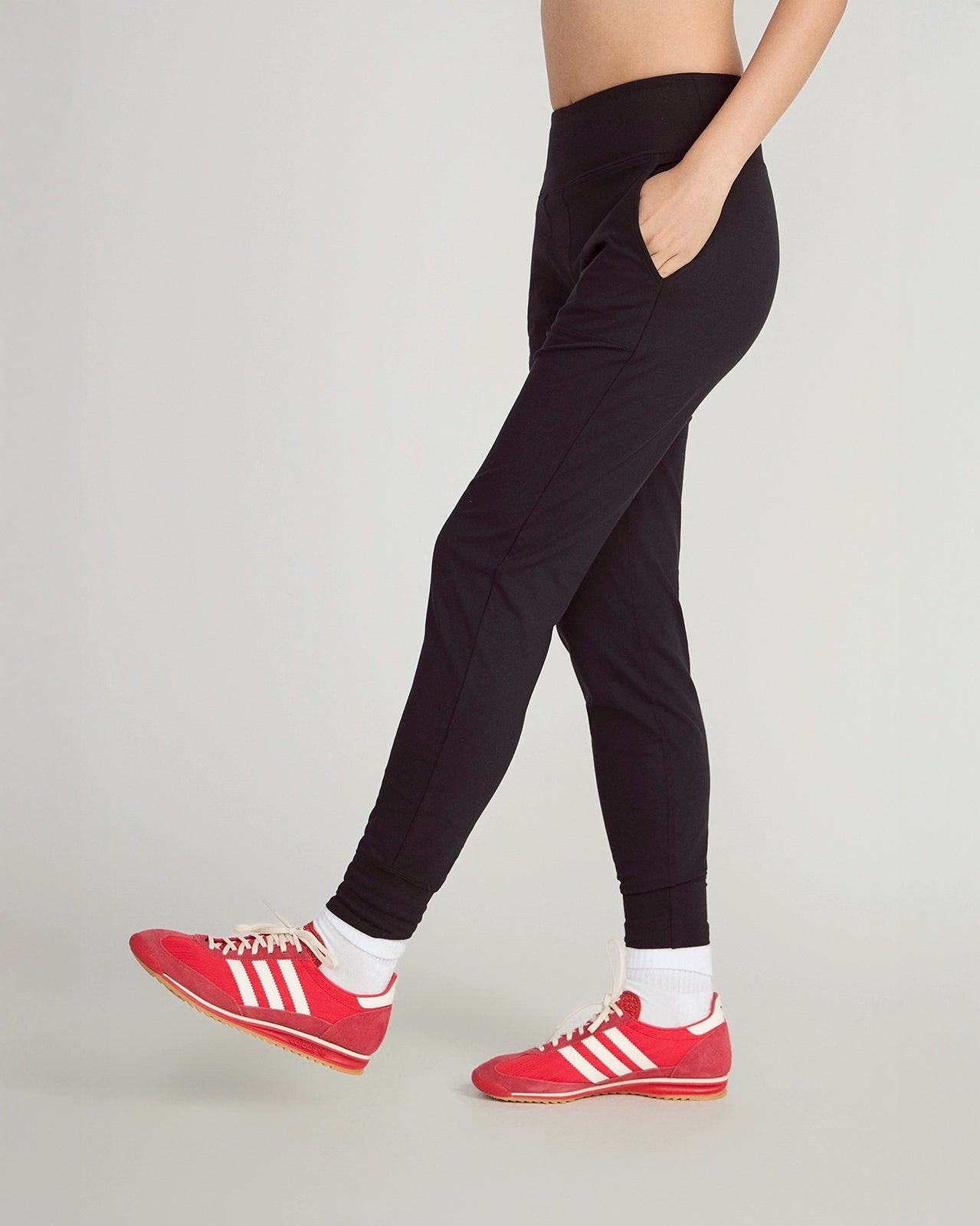 The Soft Stretch GRS Certified Recycled Polyester Jogger - Black