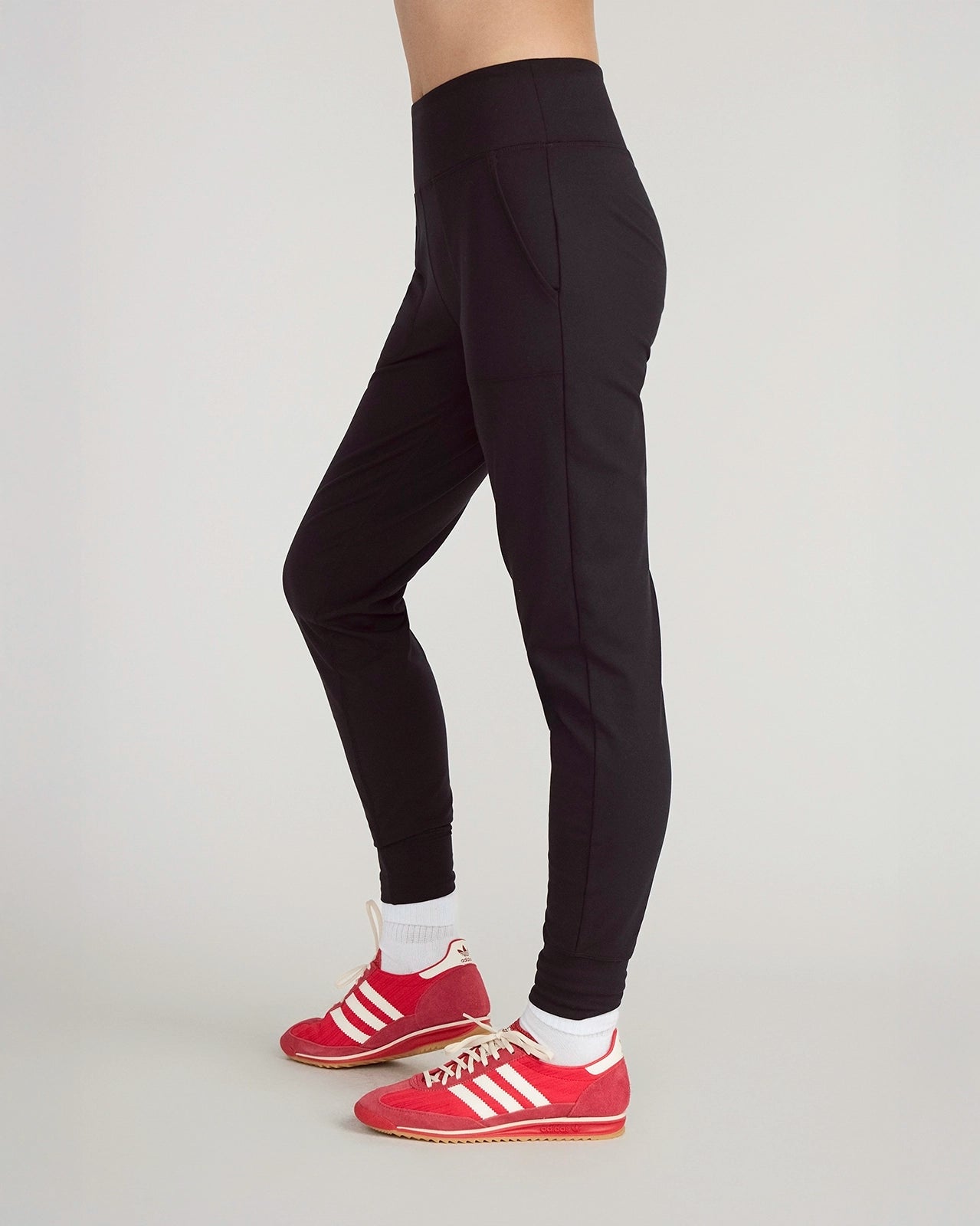 The Soft Stretch GRS Certified Recycled Polyester Jogger - Black