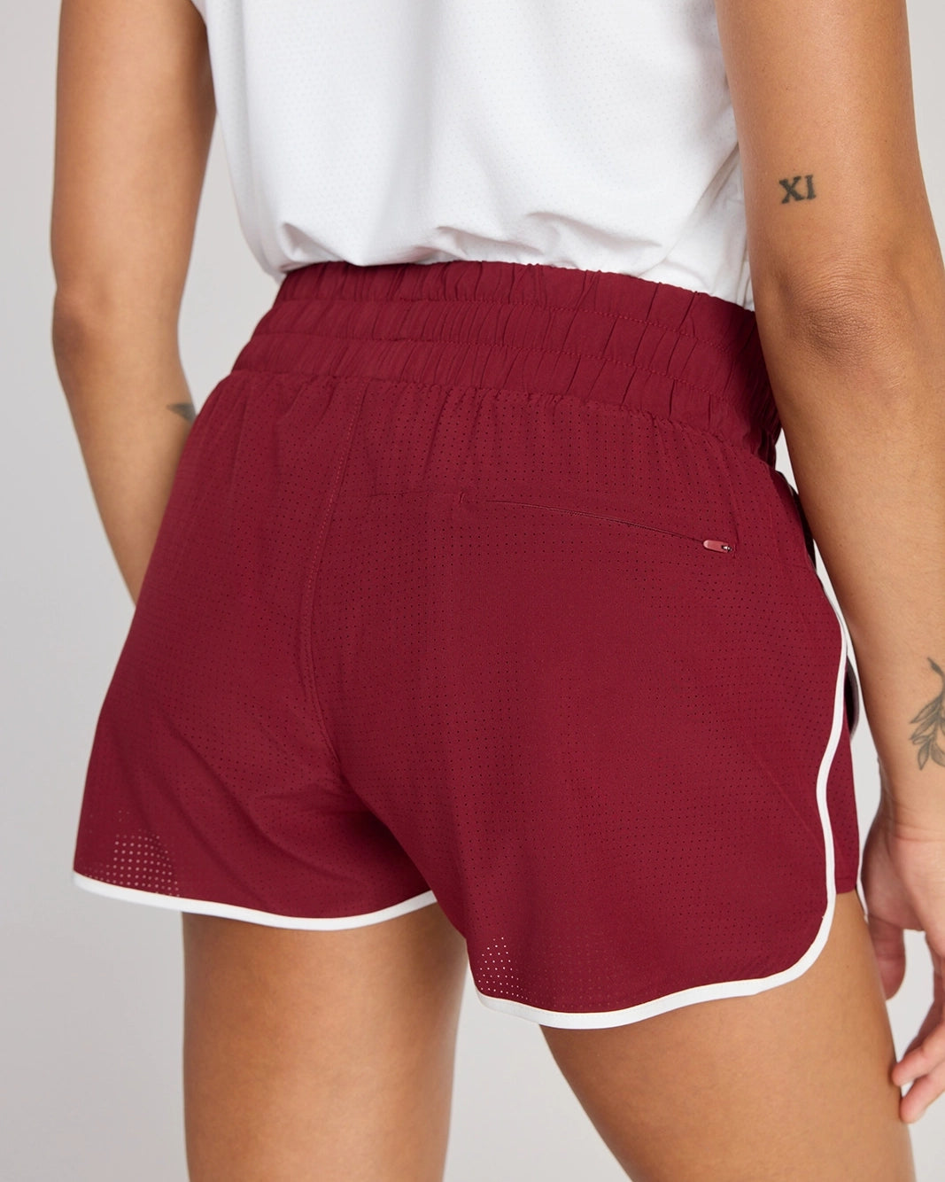 The Built-In Liner GRS Certified Recycled Poly 3" Run Short - Cabernet/White