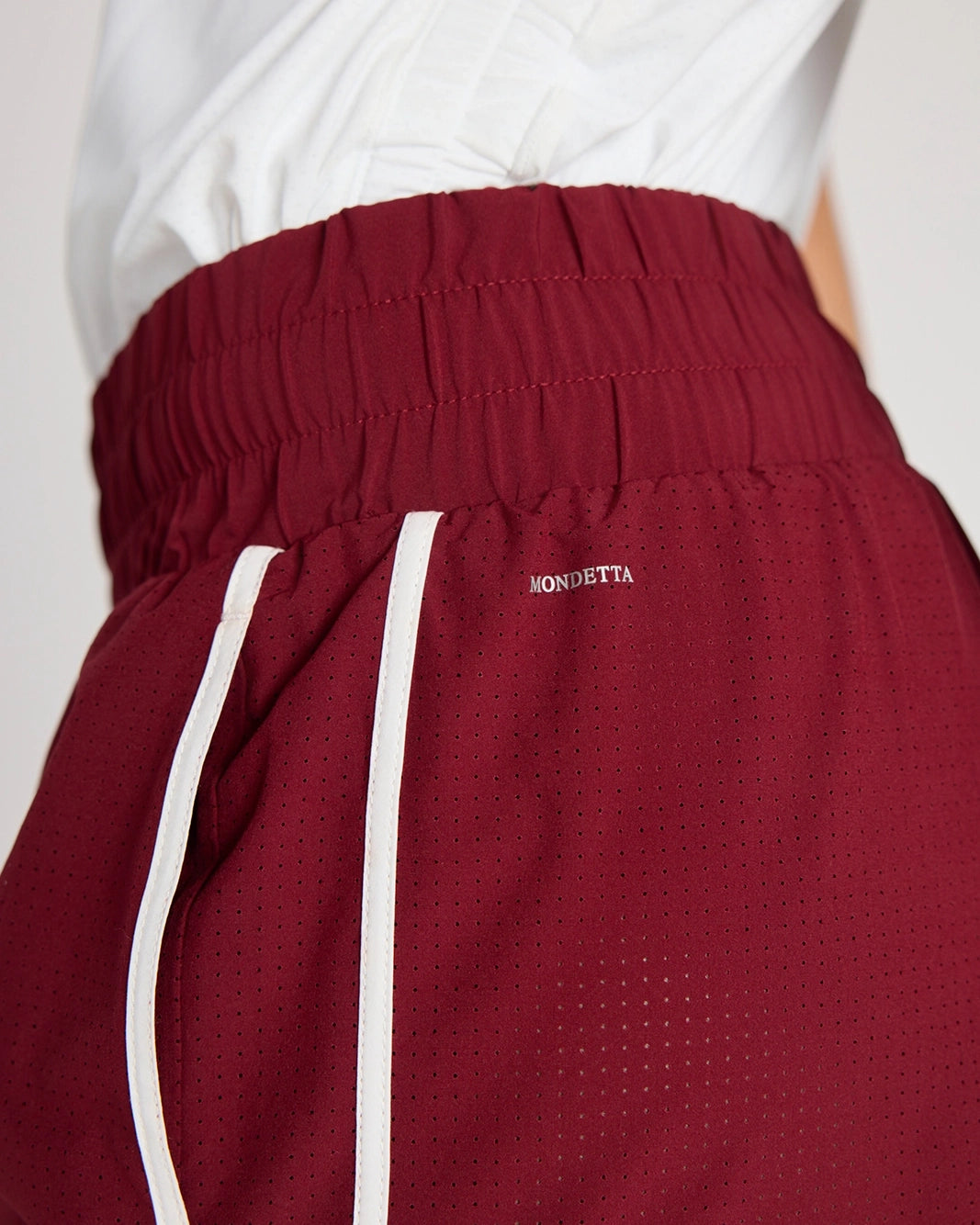 The Built-In Liner GRS Certified Recycled Poly 3" Run Short - Cabernet/White