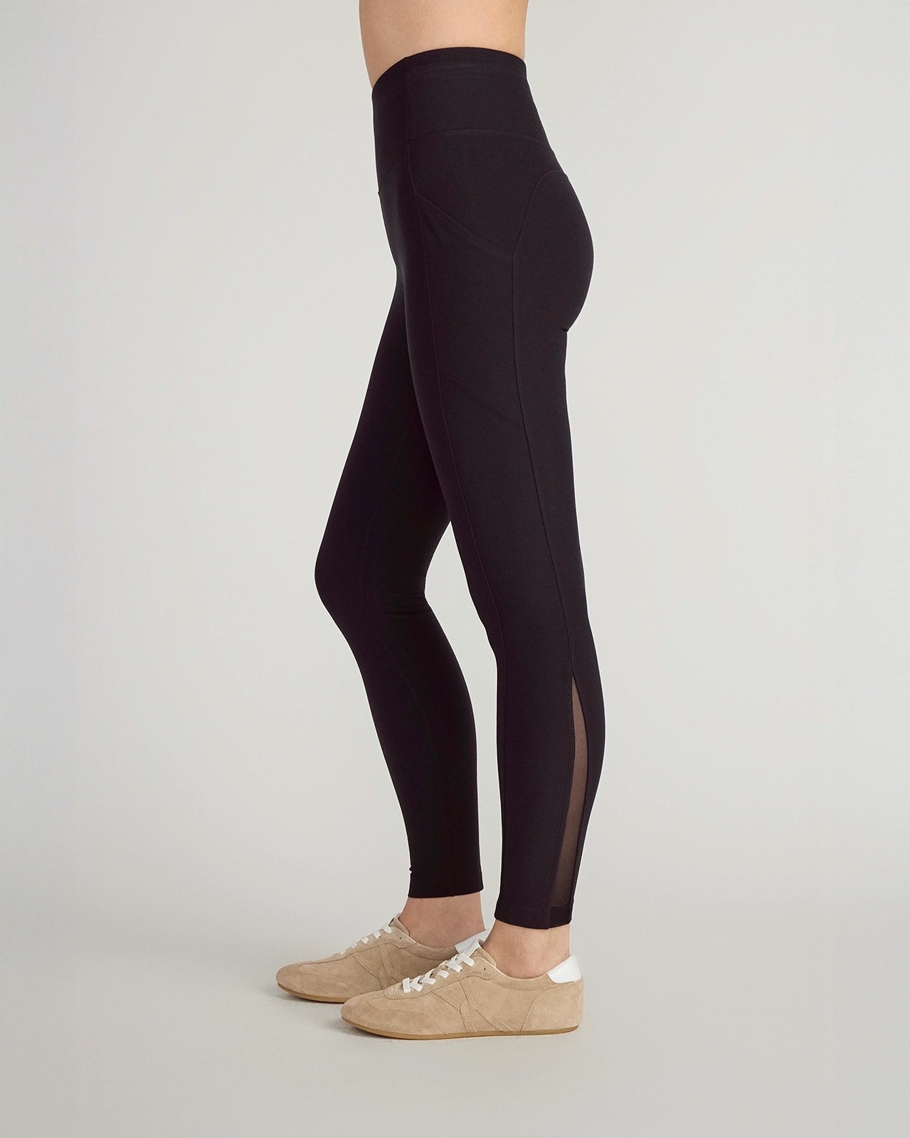 The Active Stretch GRS Certified Recycled Polyester Mesh Panel Legging - Black