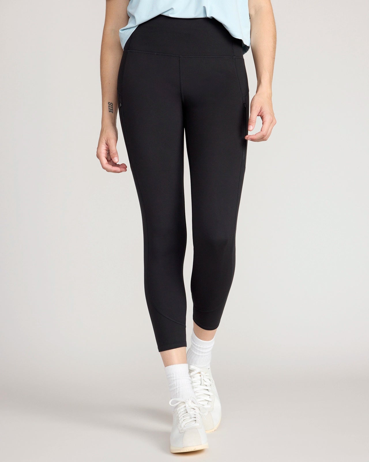 The Active GRS Certified Recycled Poly Reflective Capri Legging