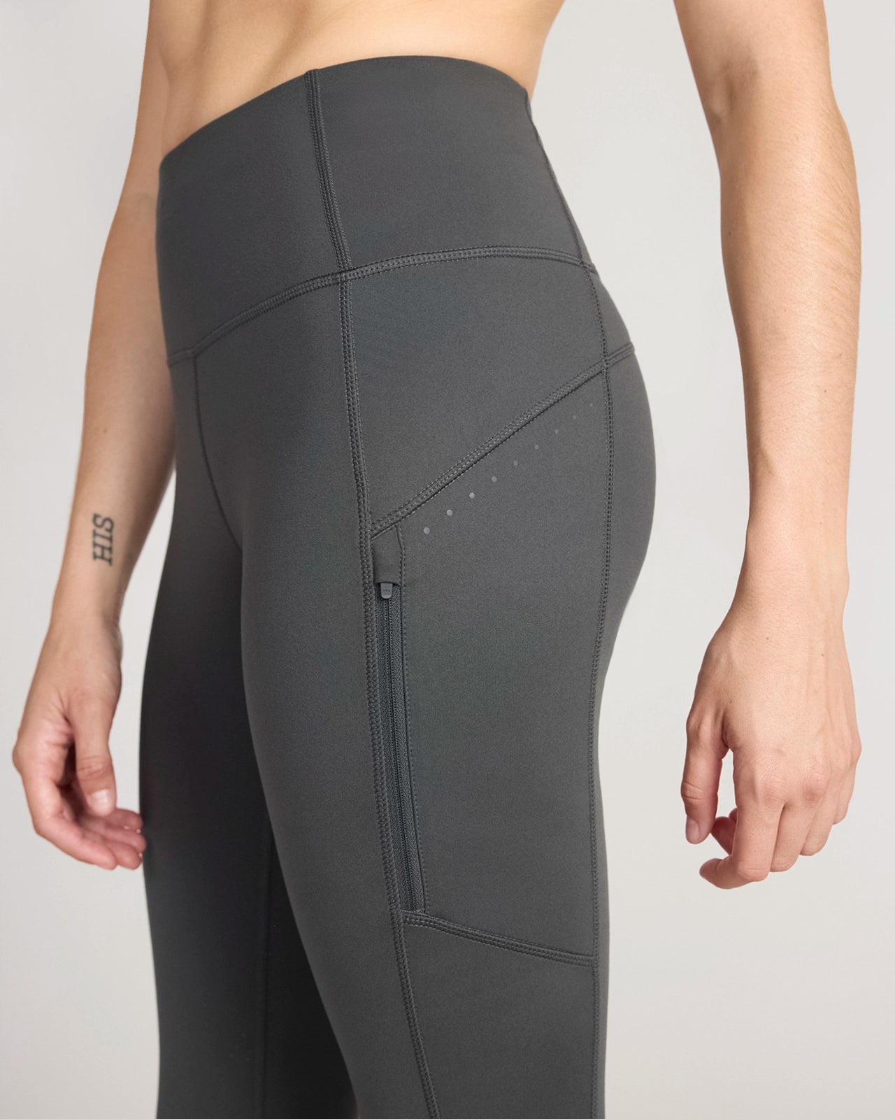 The Active GRS Certified Recycled Poly Reflective Capri Legging - Grey