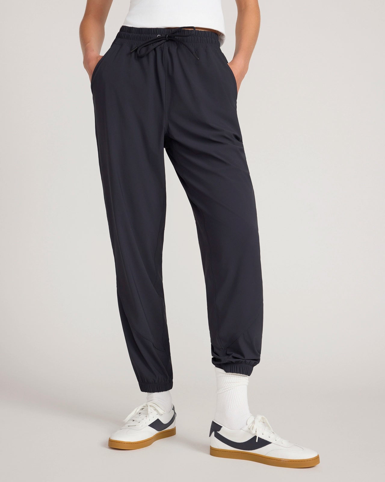 The Active Tricot Jogger - Black