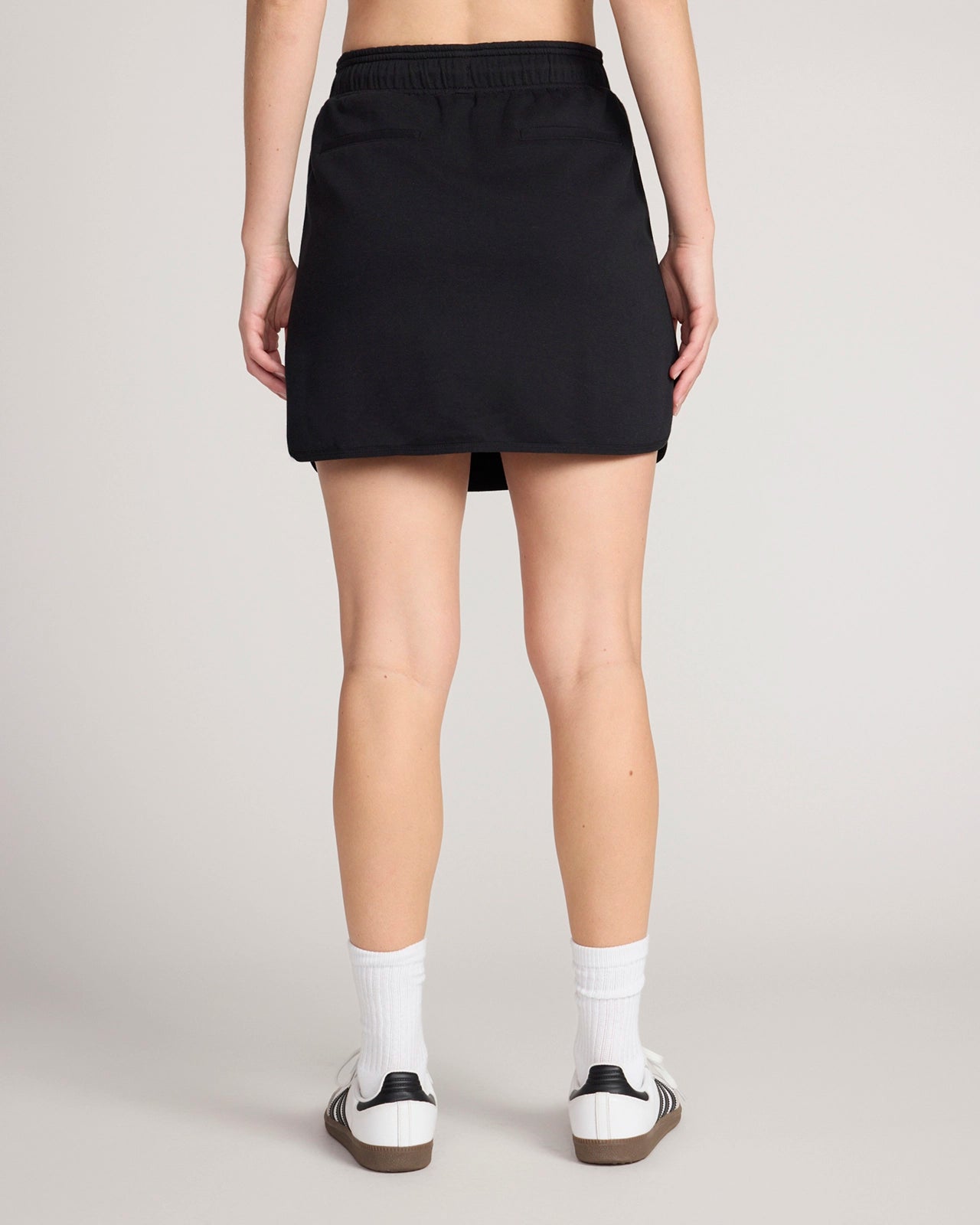 The Active Contrast Panel Pique Skort - Black