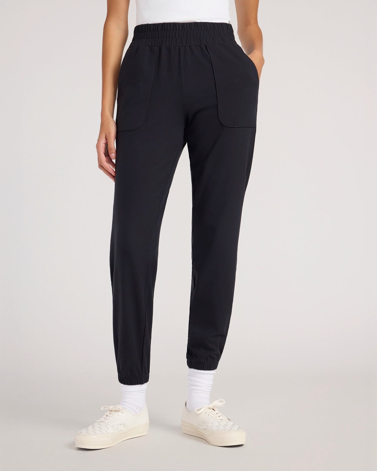 The Soft Stretch Peached Relaxed Jogger - Black