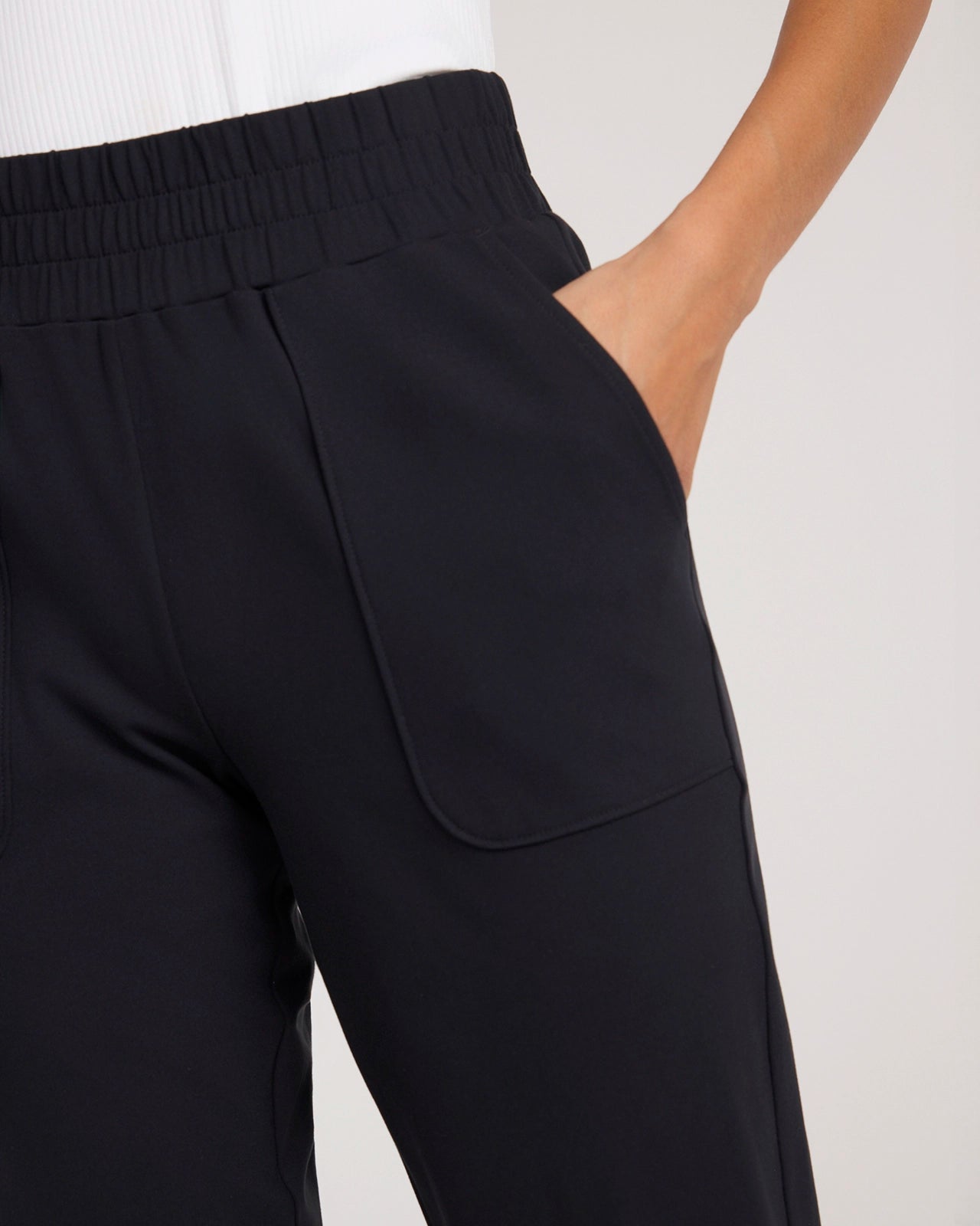 The Soft Stretch Peached Relaxed Jogger - Black