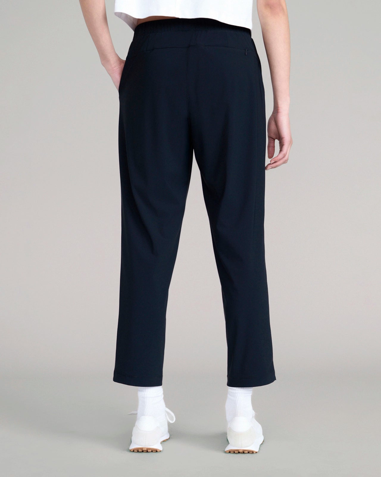 The Active Cropped Pant - Black
