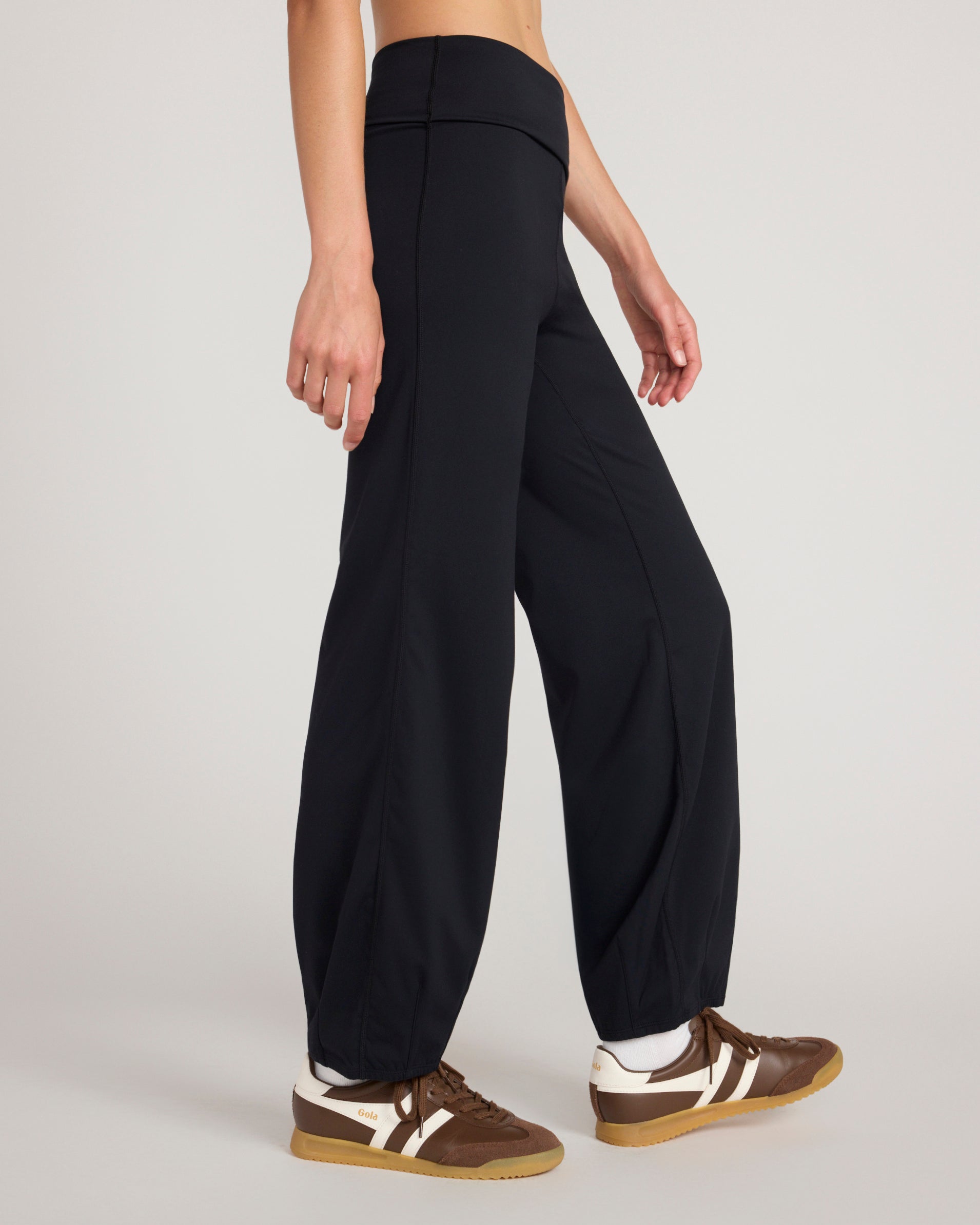 The Active Bubble Hem Pant - Black