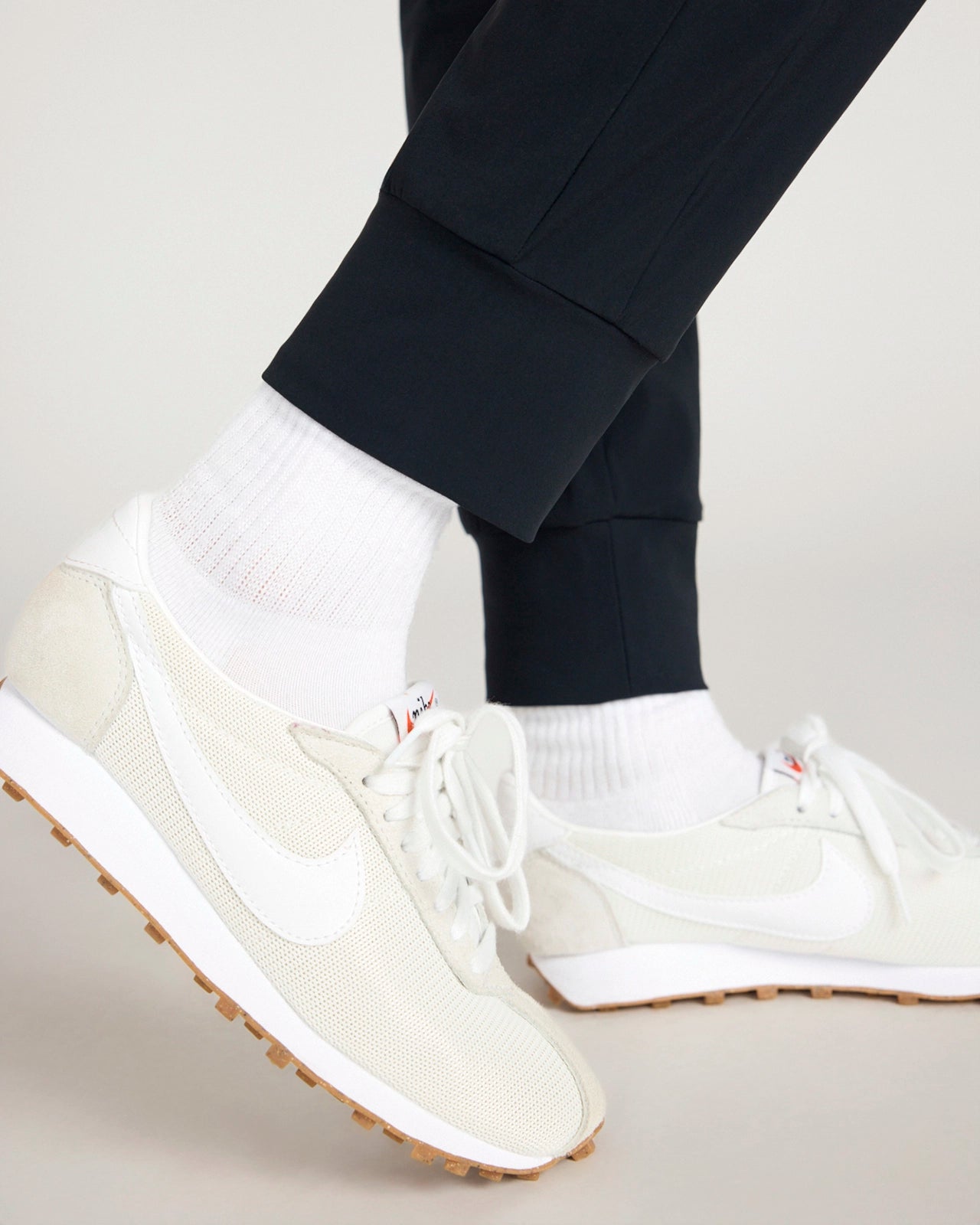 The Soft Stretch Carrot Leg Jogger - Black