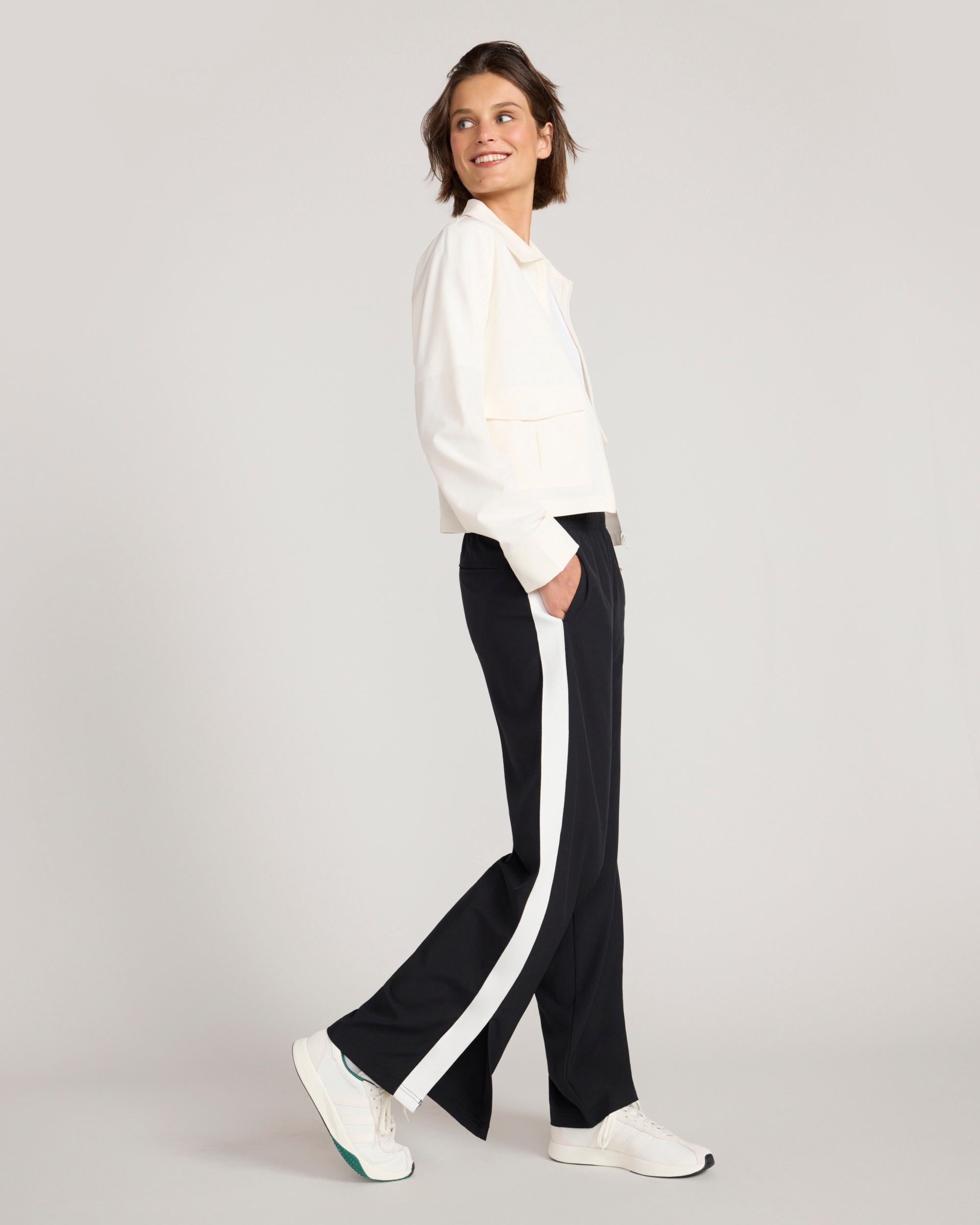 The Soft Stretch Weekender Wide Leg Pant - Black