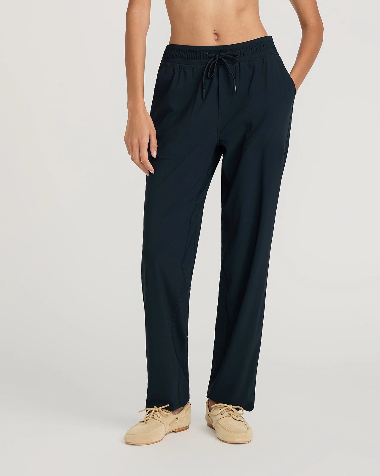 The Soft Stretch Warp Knit Cargo Pant - Black
