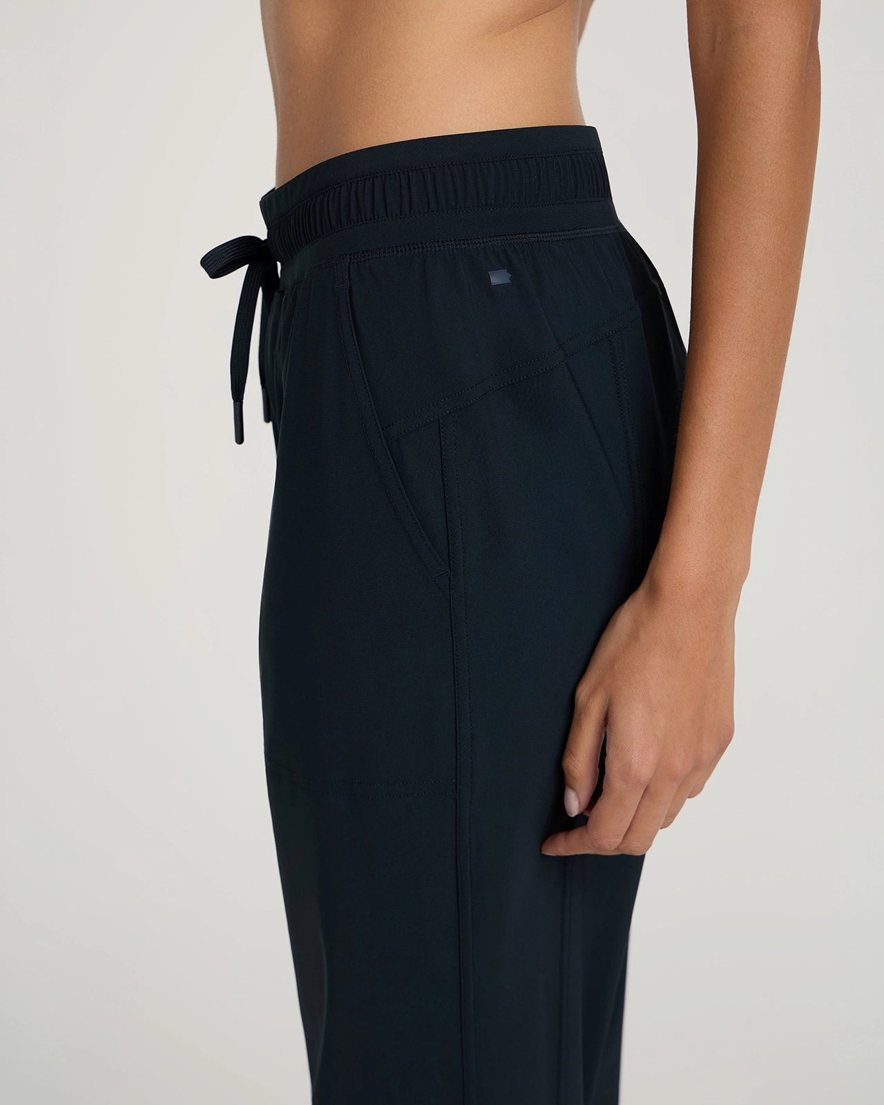 The Soft Stretch Warp Knit Cargo Pant - Black
