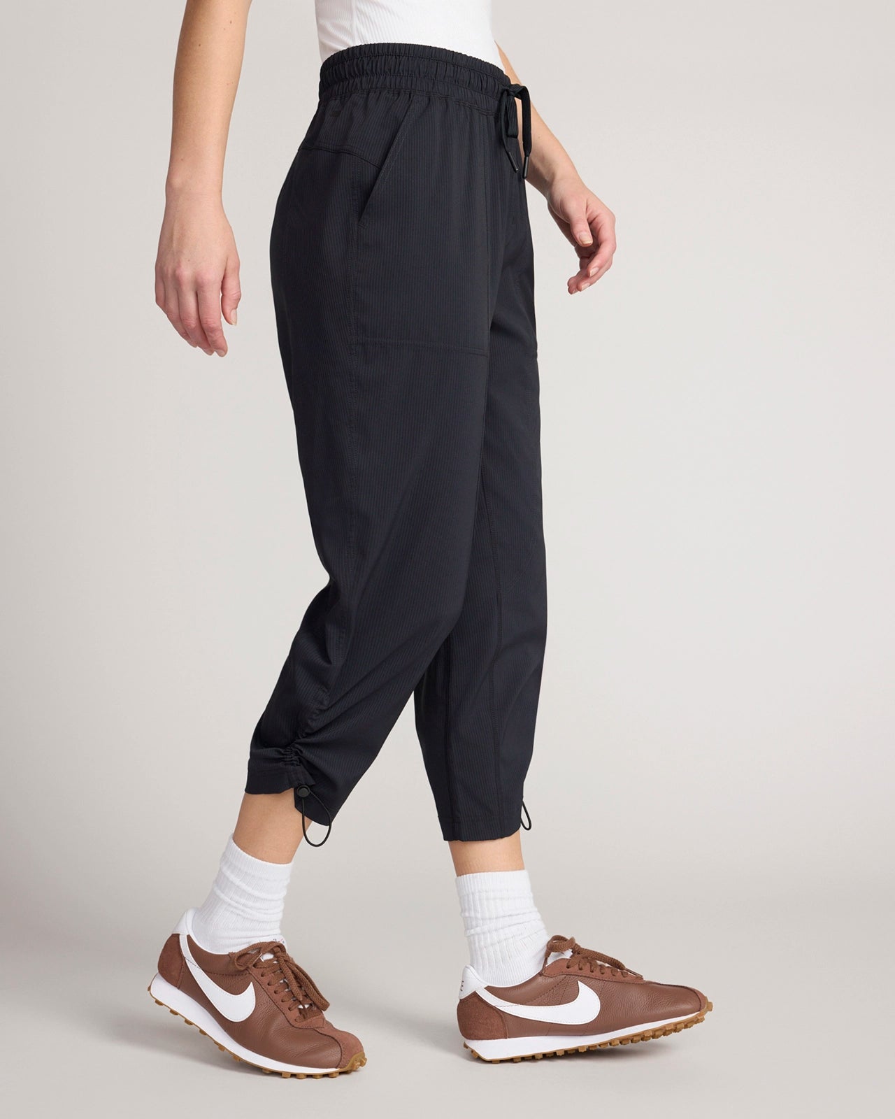 The Soft Stretch Shadow Stripe Relaxed Cinched Crop Pant - Black
