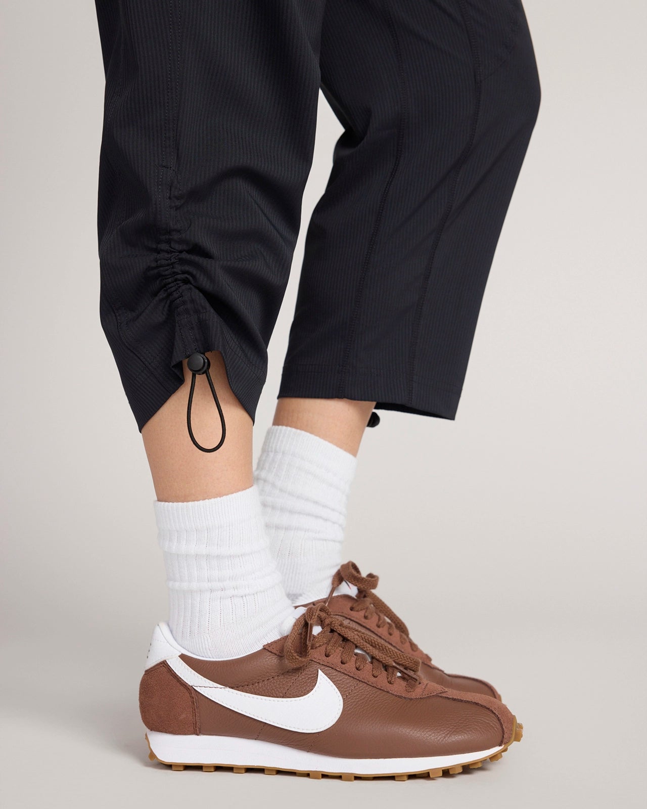 The Soft Stretch Shadow Stripe Relaxed Cinched Crop Pant - Black