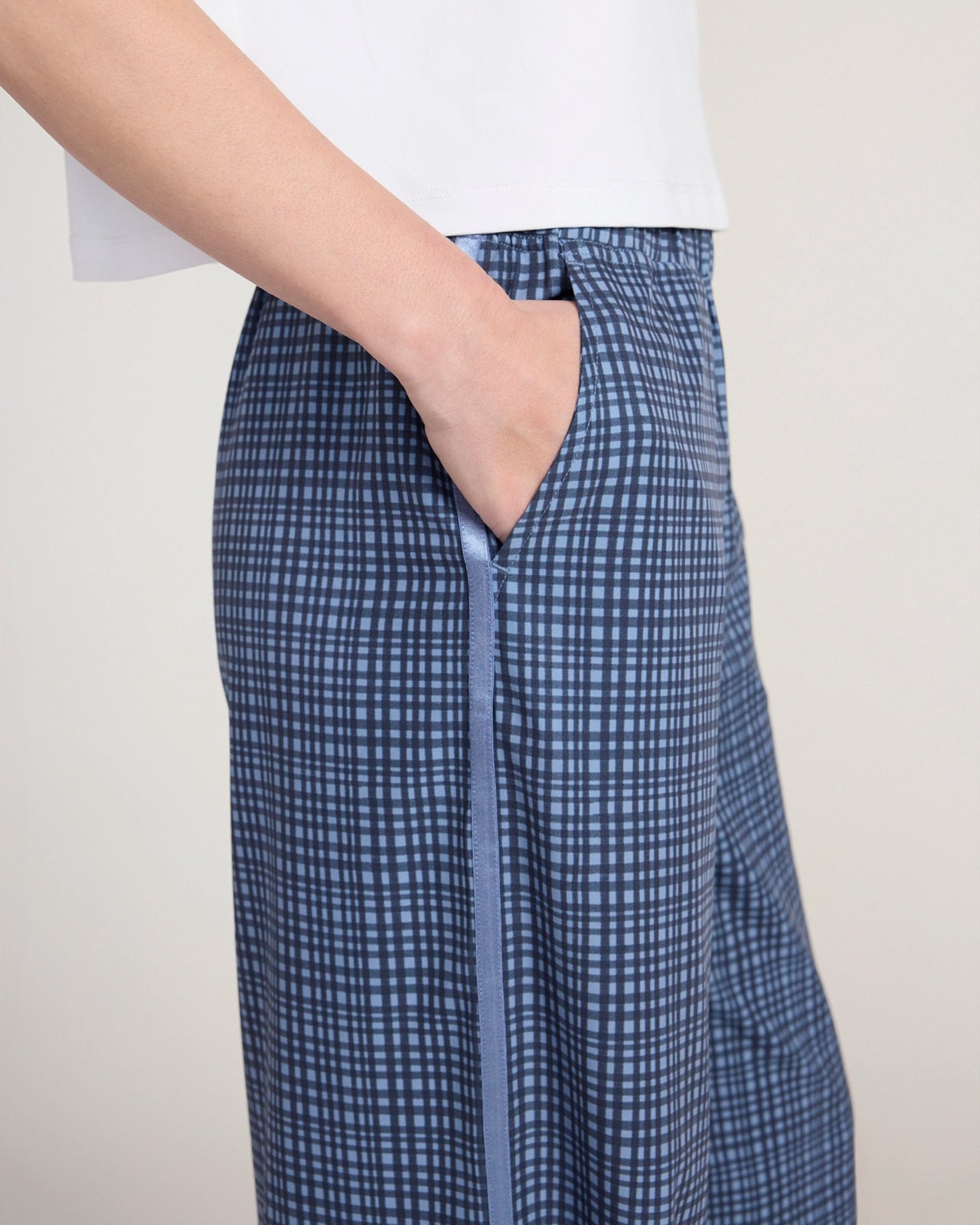 The Soft Stretch Shiny Tape Wide Leg Pant - Blue Plaid