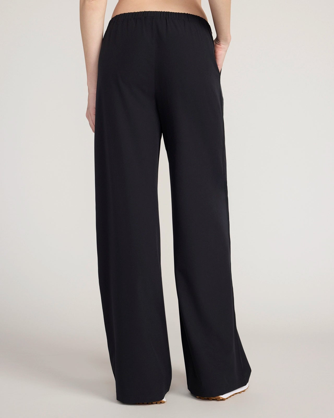 The Soft Stretch Shiny Tape Wide Leg Pant - Black