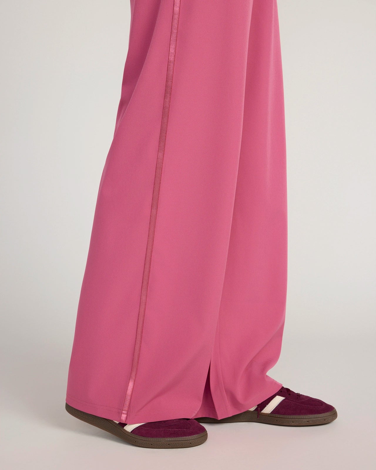 The Soft Stretch Shiny Tape Wide Leg Pant - Malaga Pink