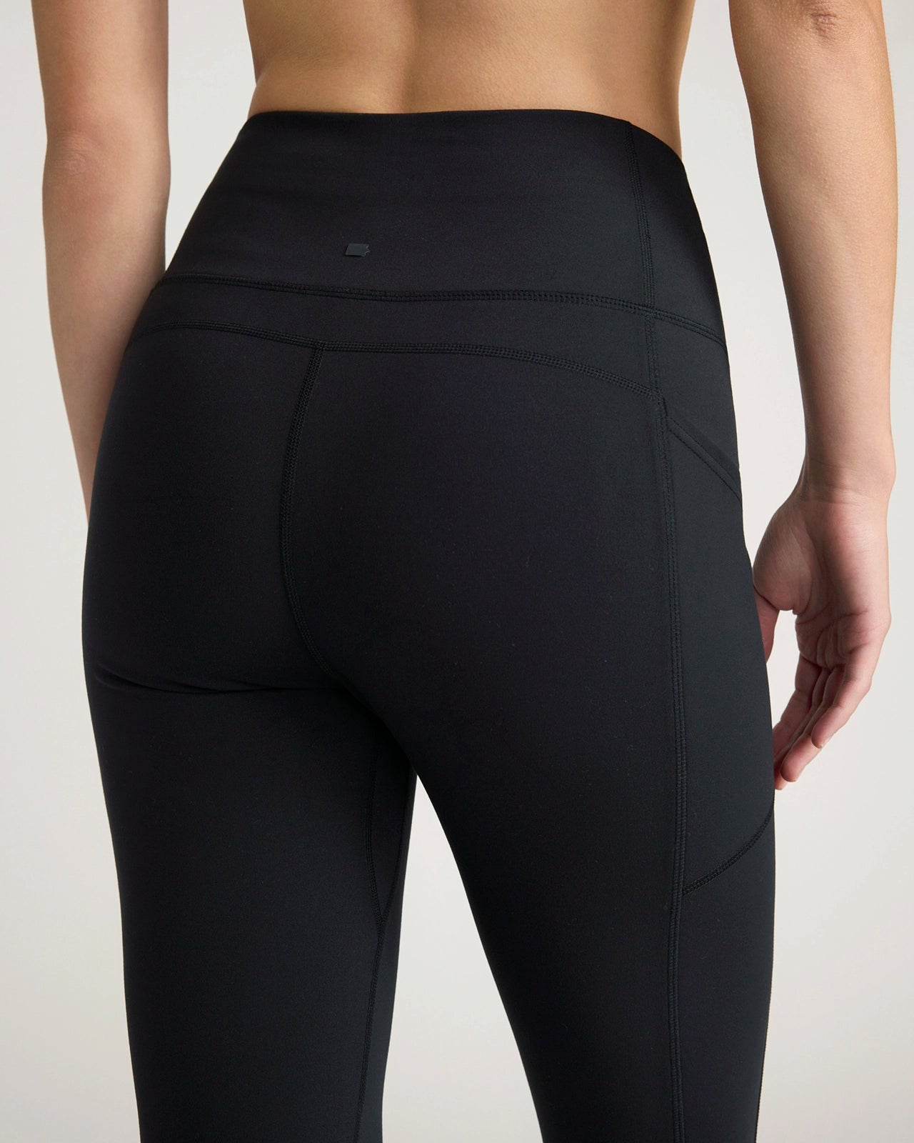 The Active Side Pocket Legging - Jet Black