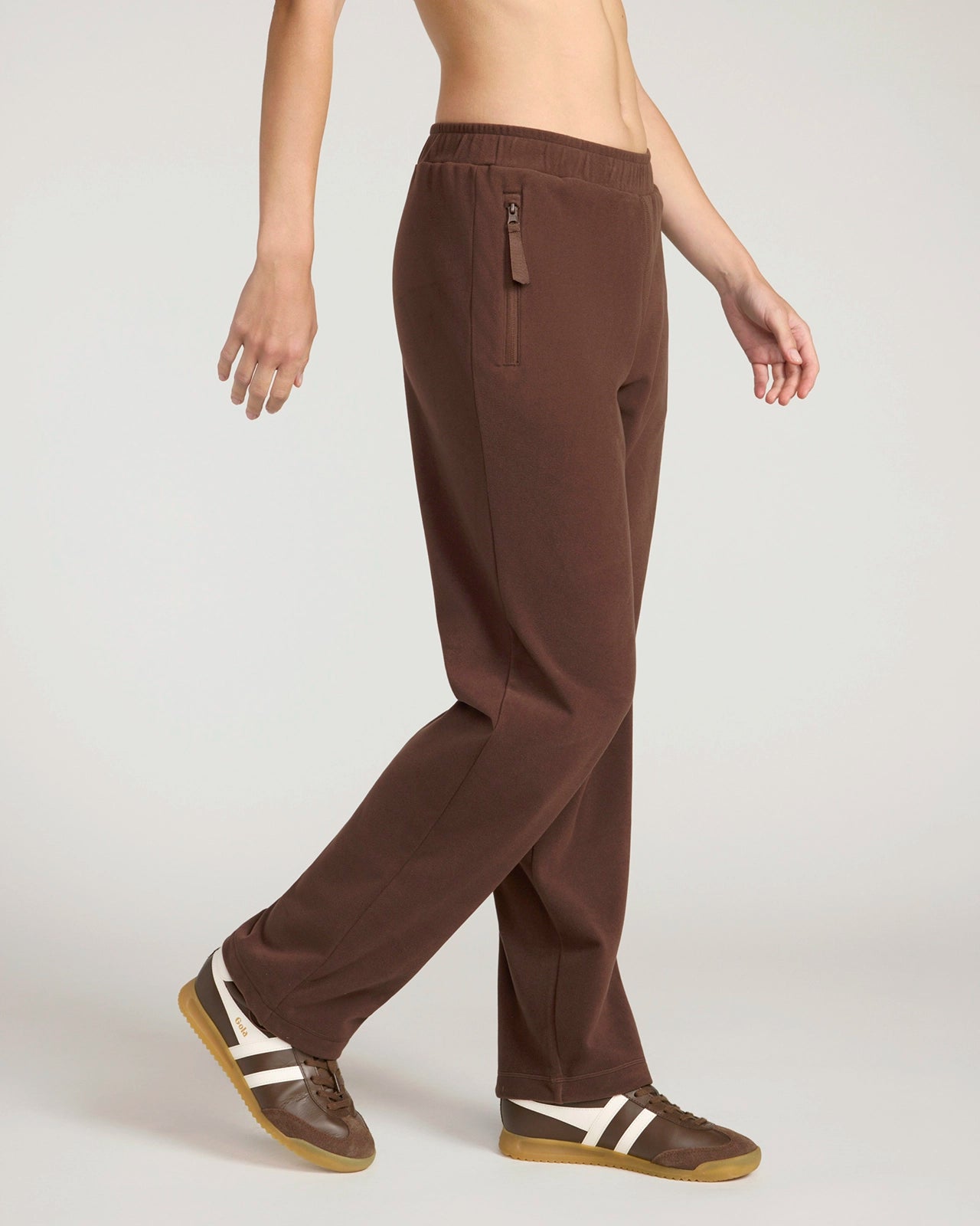 The Soft Luxe Velour Fleece Cinched Pant - Shaved Chocolate