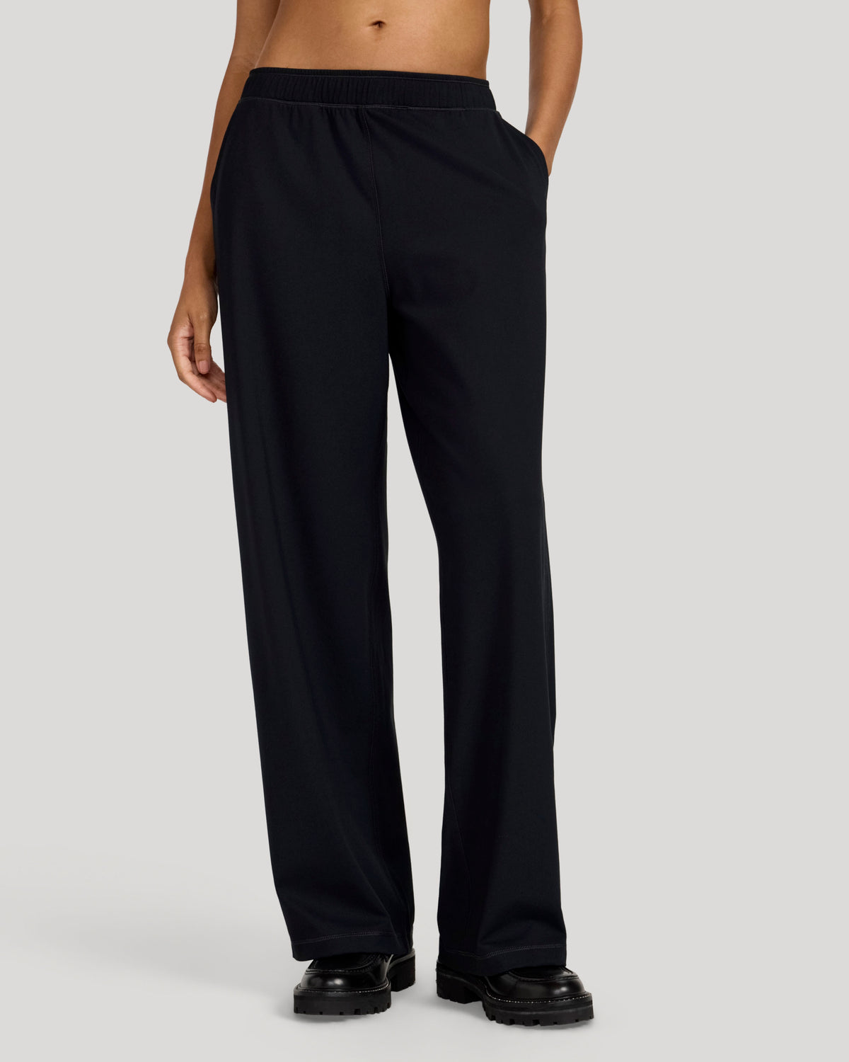 The Active Ultra Soft Stretch Wide Leg Pant - Black