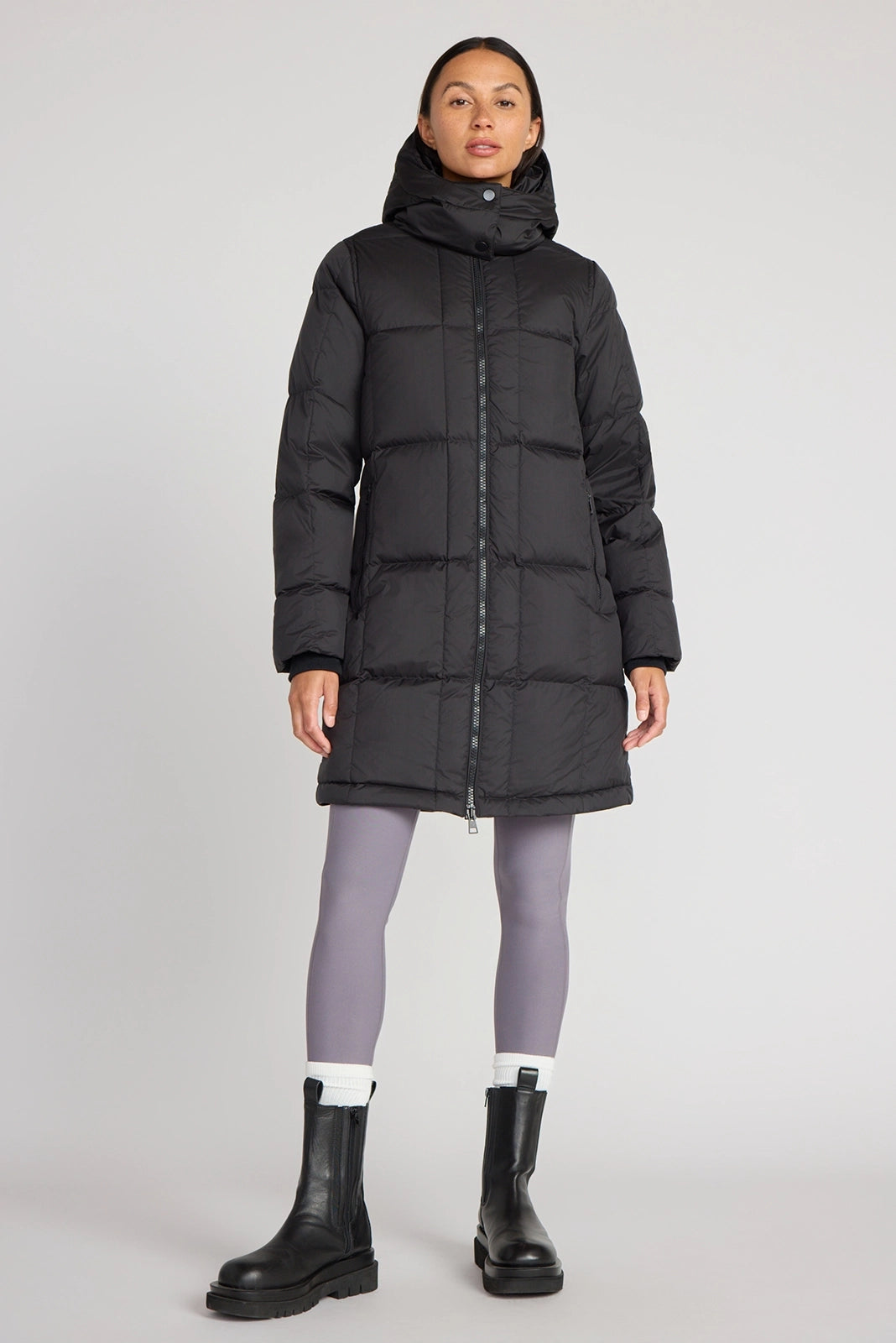 The RDS 700 Fill Power GRS Certified Recycled Poly Square-Quilted  Parka - Black