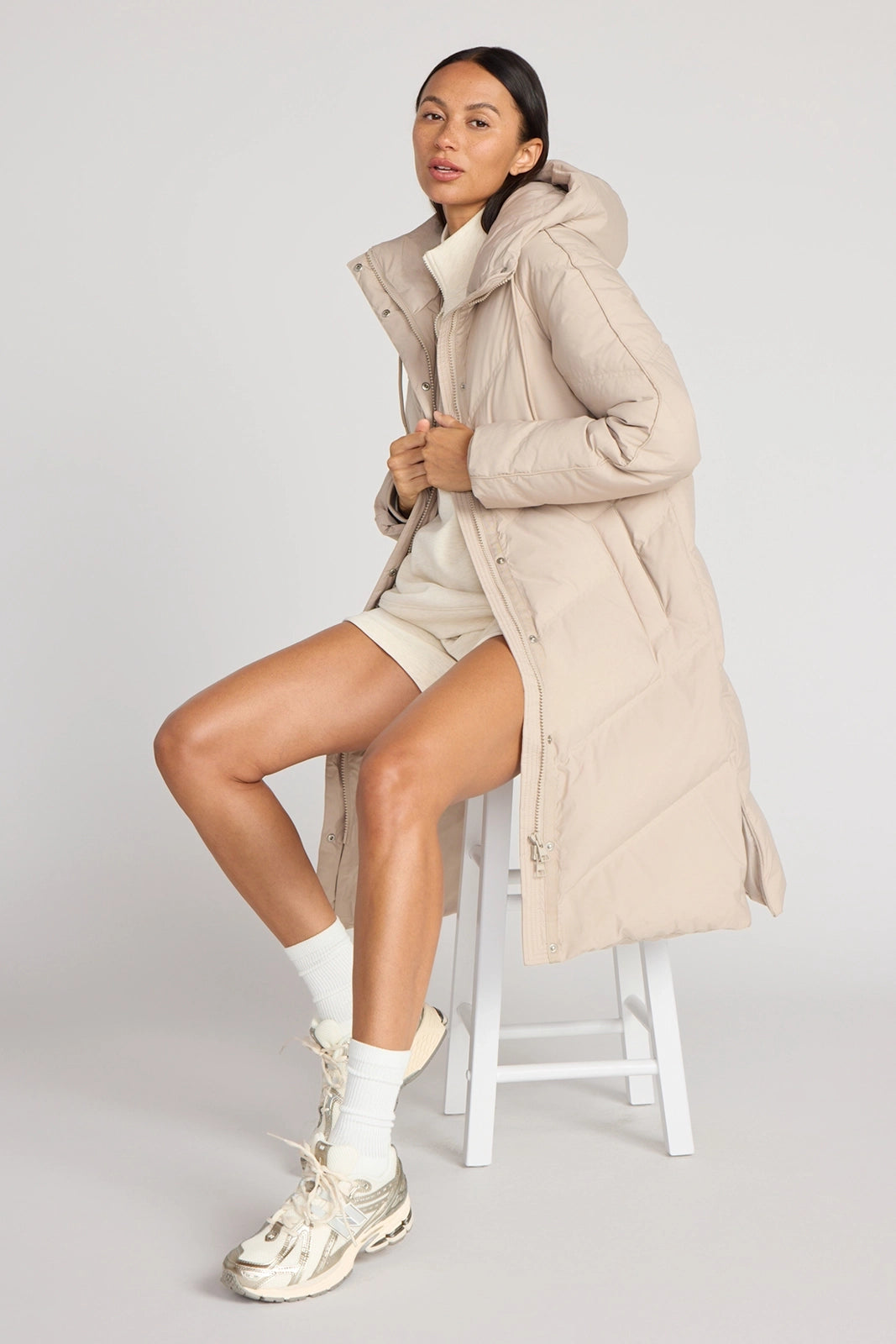 The RDS 700 Fill Power GRS Certified Recycled Poly Chevron-Quilted Parka - Light Beige