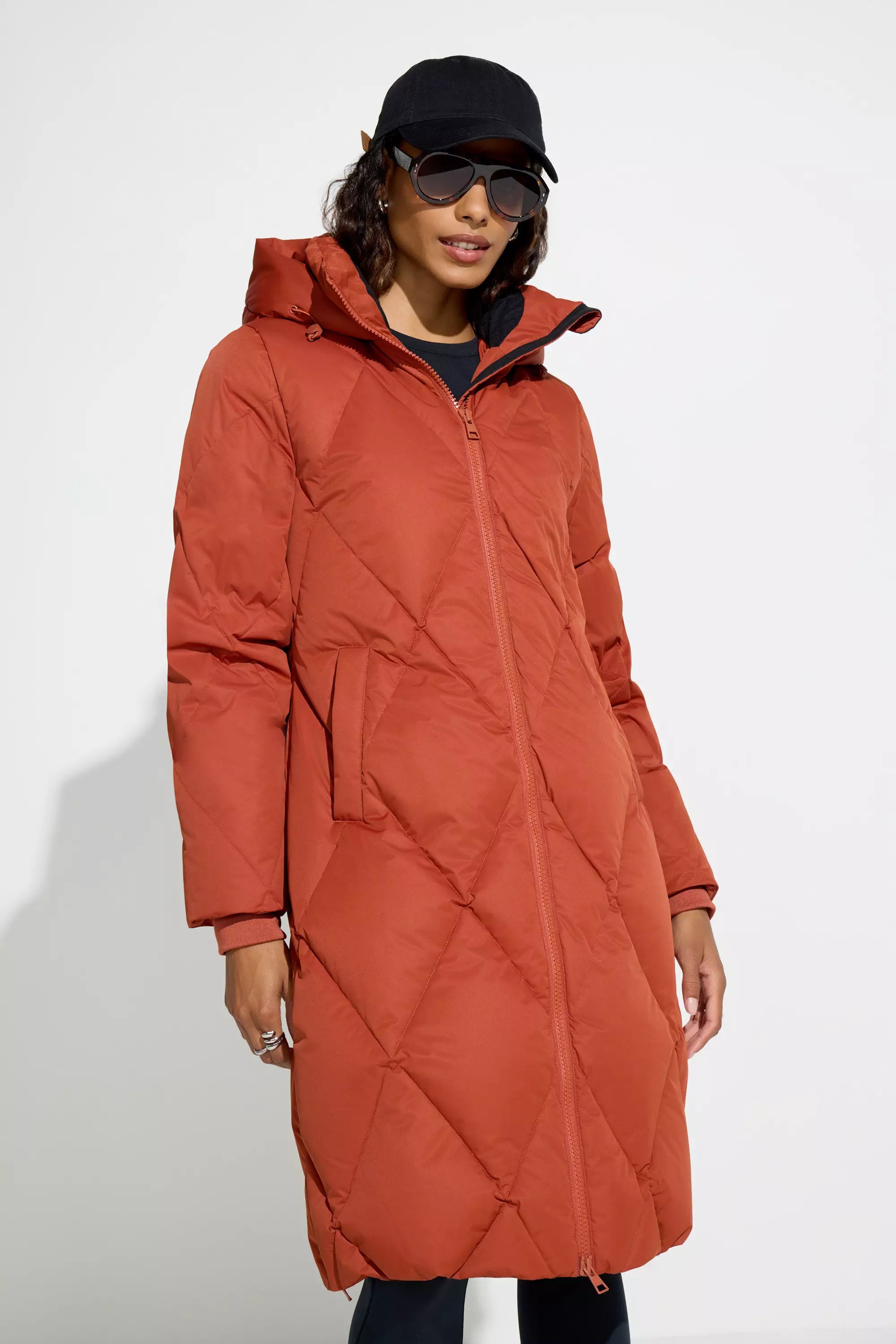 Women’s Diamond Quilt Long Down Parka - Red