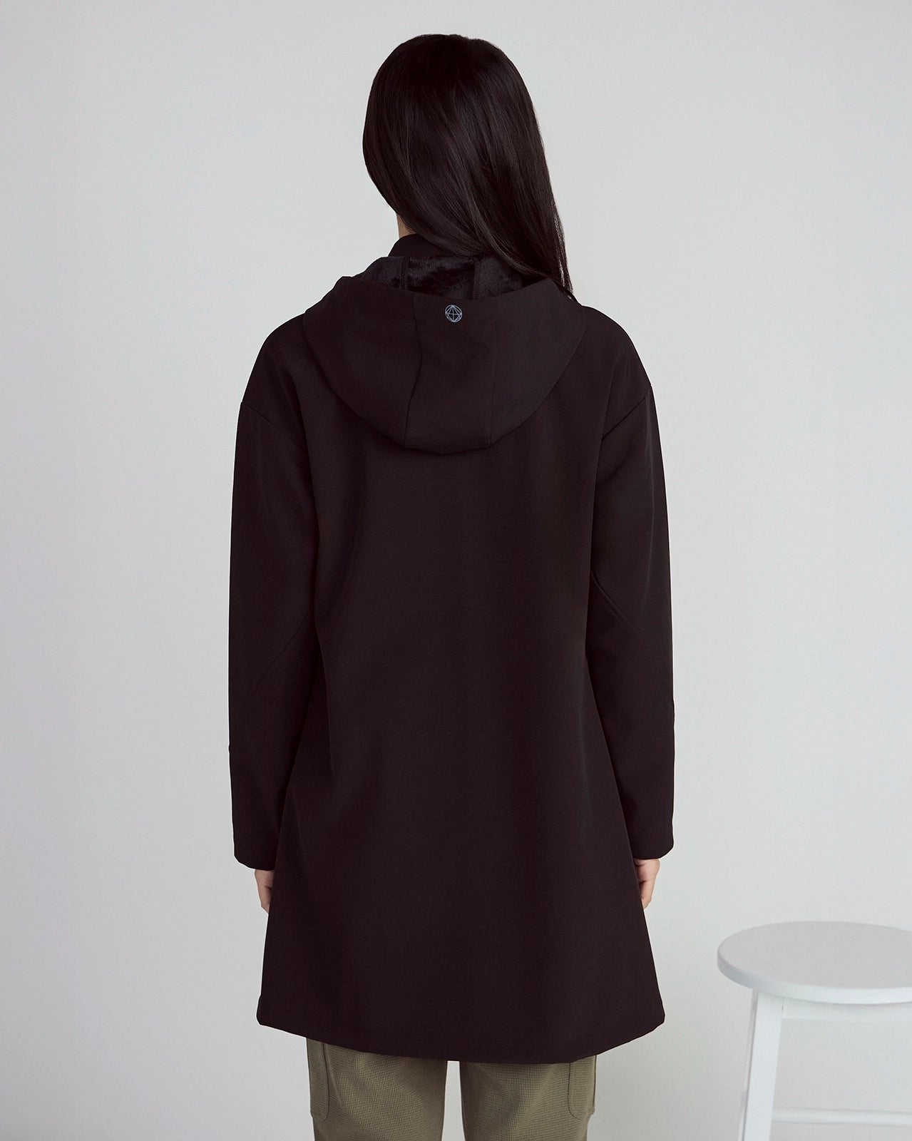 The Wind + Water-Resistant GRS Certified Recycled Polyester Jacket - Black
